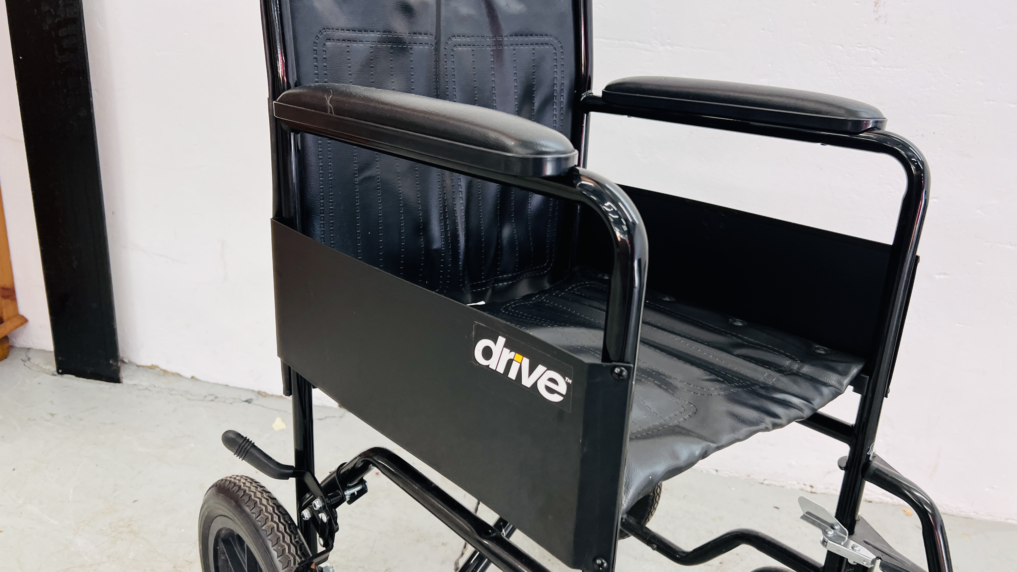 CARE CO FOLDING WHEELCHAIR. - Image 2 of 5