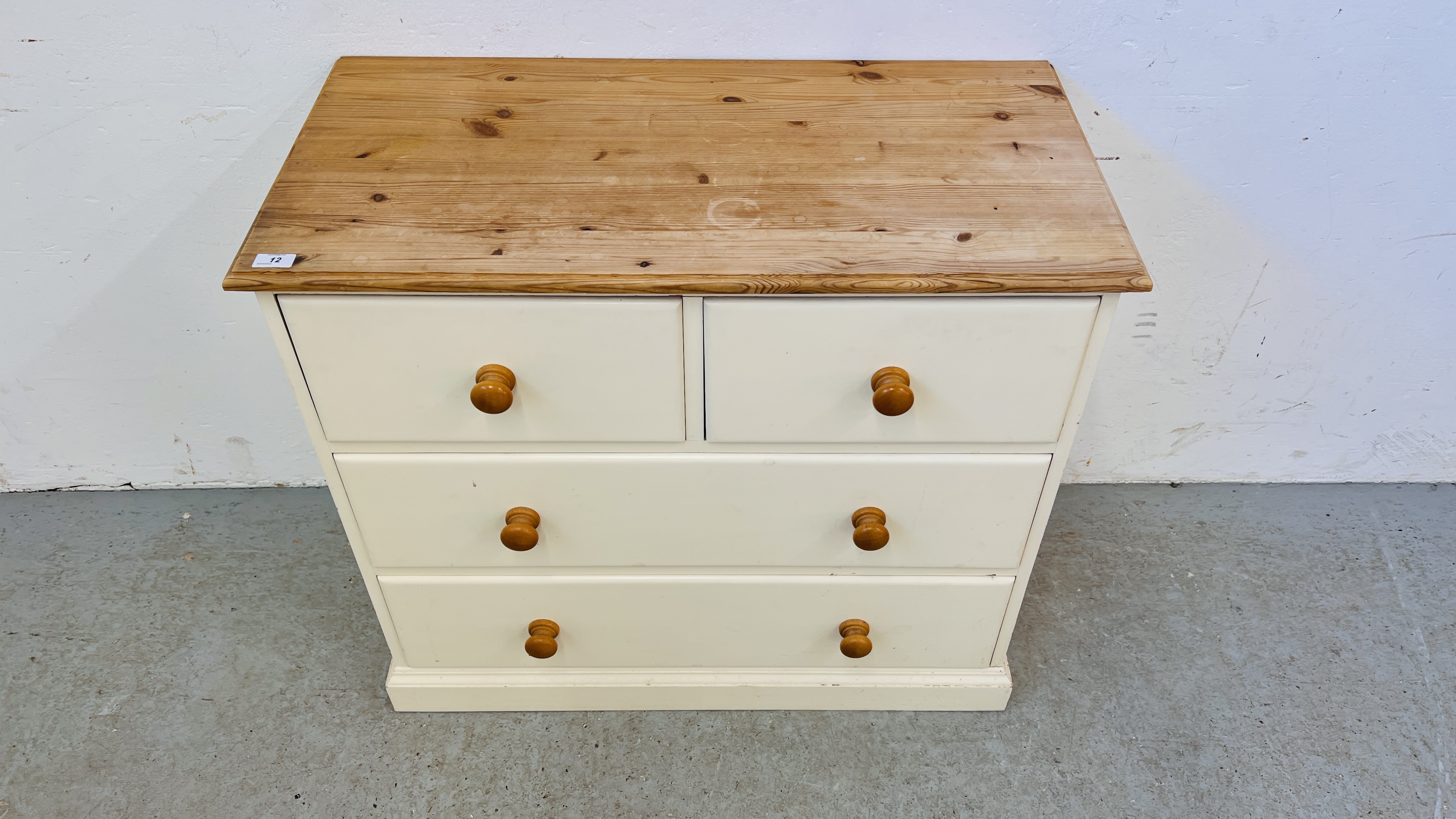 A CREAM FINISH PINE 2 OVER 2 CHEST OF DRAWERS. - Image 2 of 7