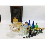 A COLLECTION OF VINTAGE KITCHENALIA STONEWARE, GLASS BOTTLES, WEIGHTS,