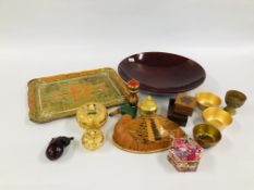 A LARGE LACQUERED BAMBOO DISH ALONG WITH VARIOUS TREEN AND GILT FINISH TRINKET BOXES AND DECORATIVE