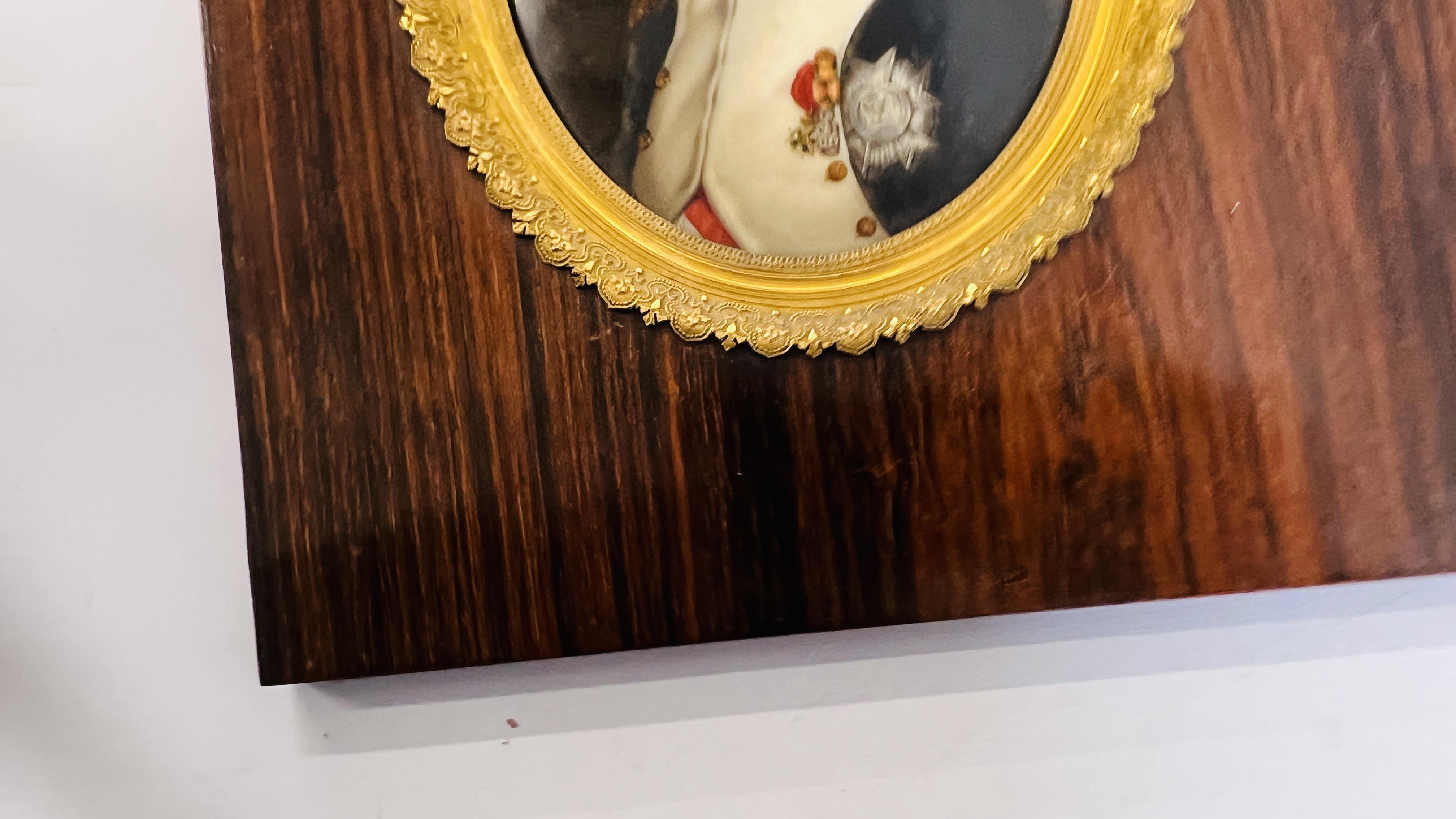 AN OVAL ENAMELLED PLAQUE OF NAPOLEON BY J. - Image 8 of 15