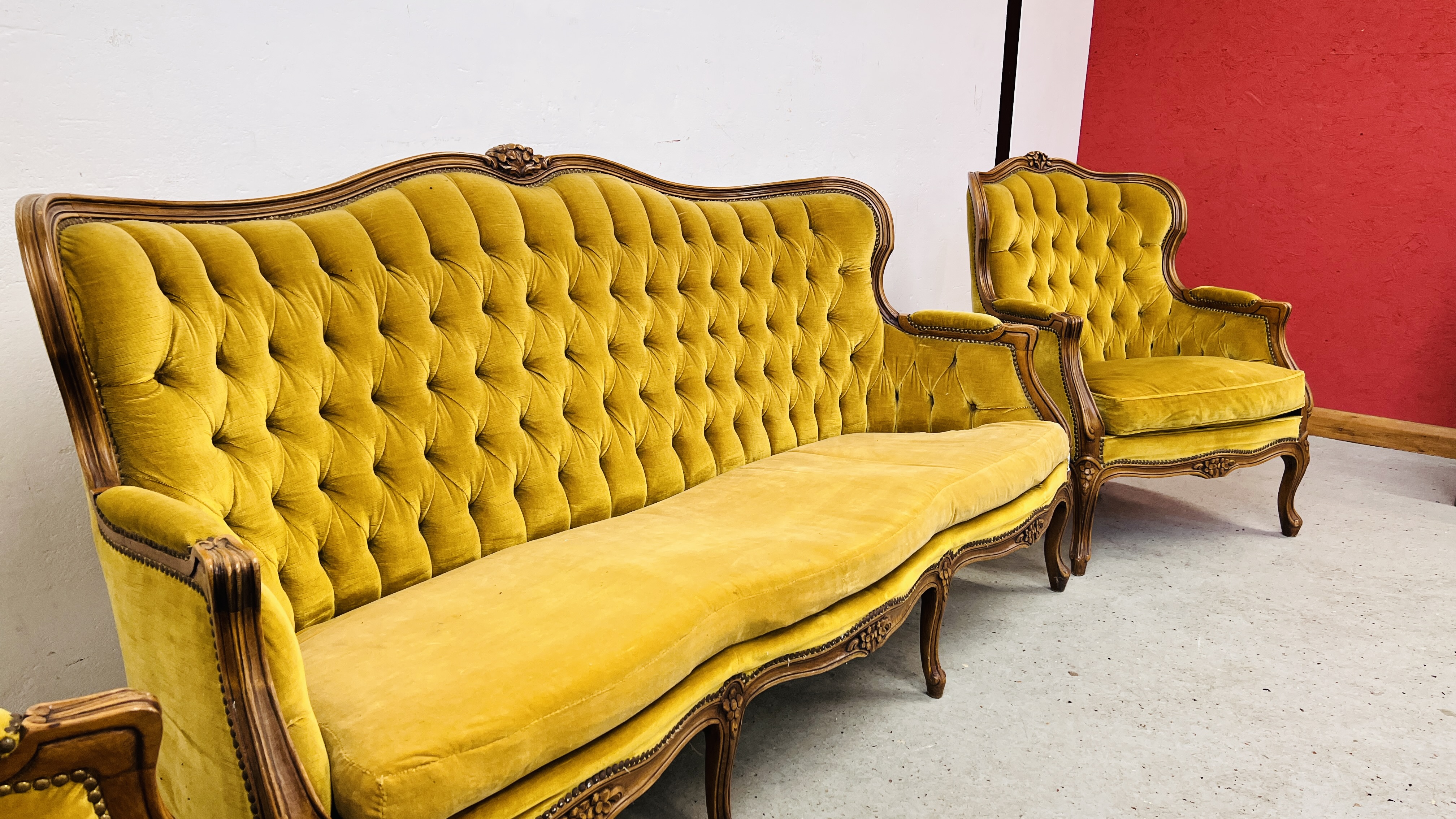 A CONTINENTAL STYLE THREE PIECE LOUNGE SUITE WITH GOLD VELOUR BUTTON BACK UPHOLSTERY (TRADE SALE - Image 14 of 14