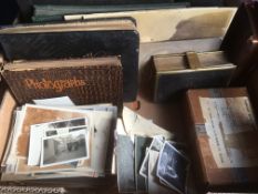 A BOX OF PHOTOGRAPHS AND POSTCARDS LOOSE AND IN ALBUMS (SOME LOCAL).
