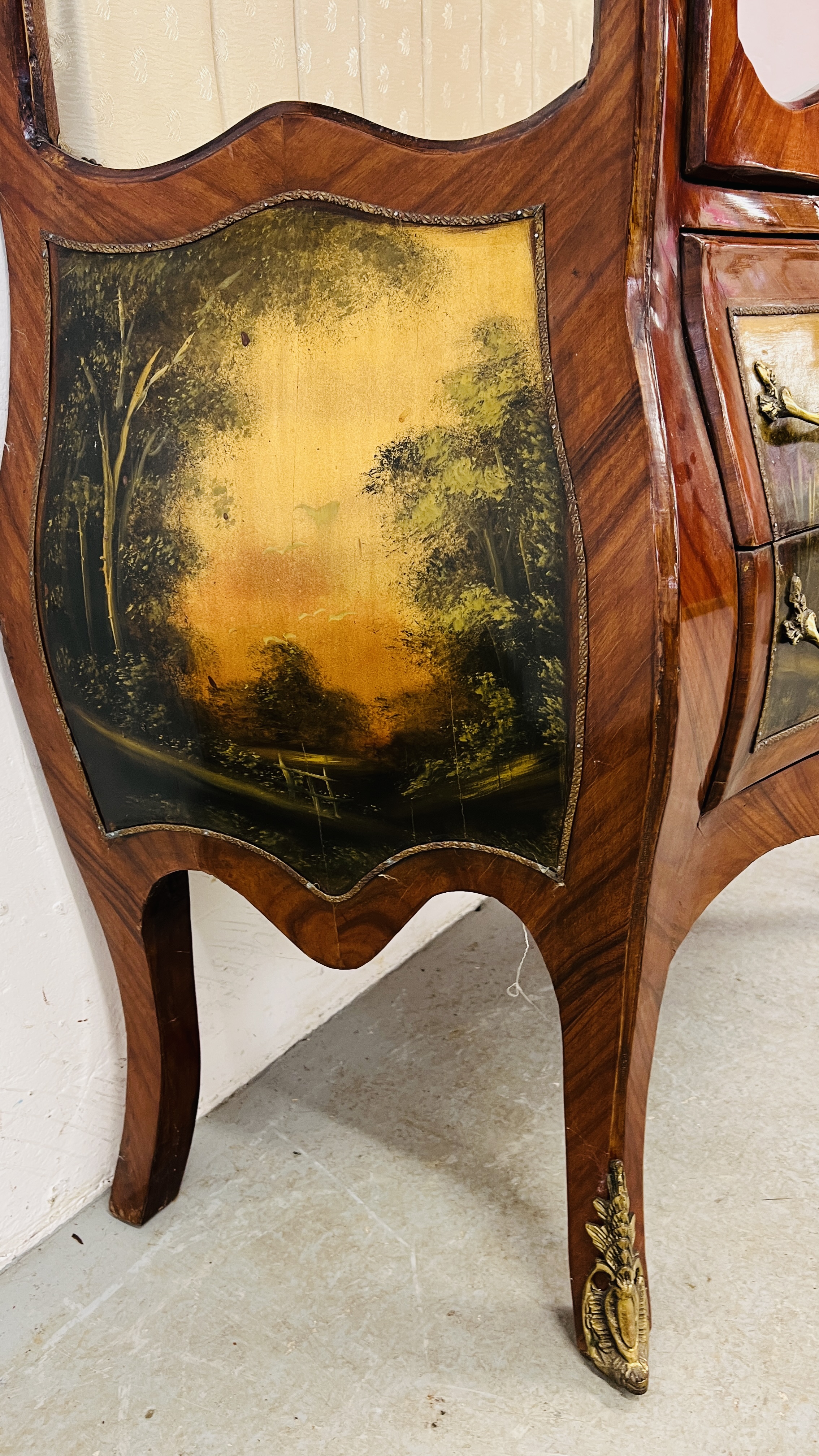 A REPRODUCTION LOUIS XV STYLE BOMBE DISPLAY CABINET WIDTH 93CM. DEPTH 54CM. HEIGHT 184CM. - Image 8 of 16