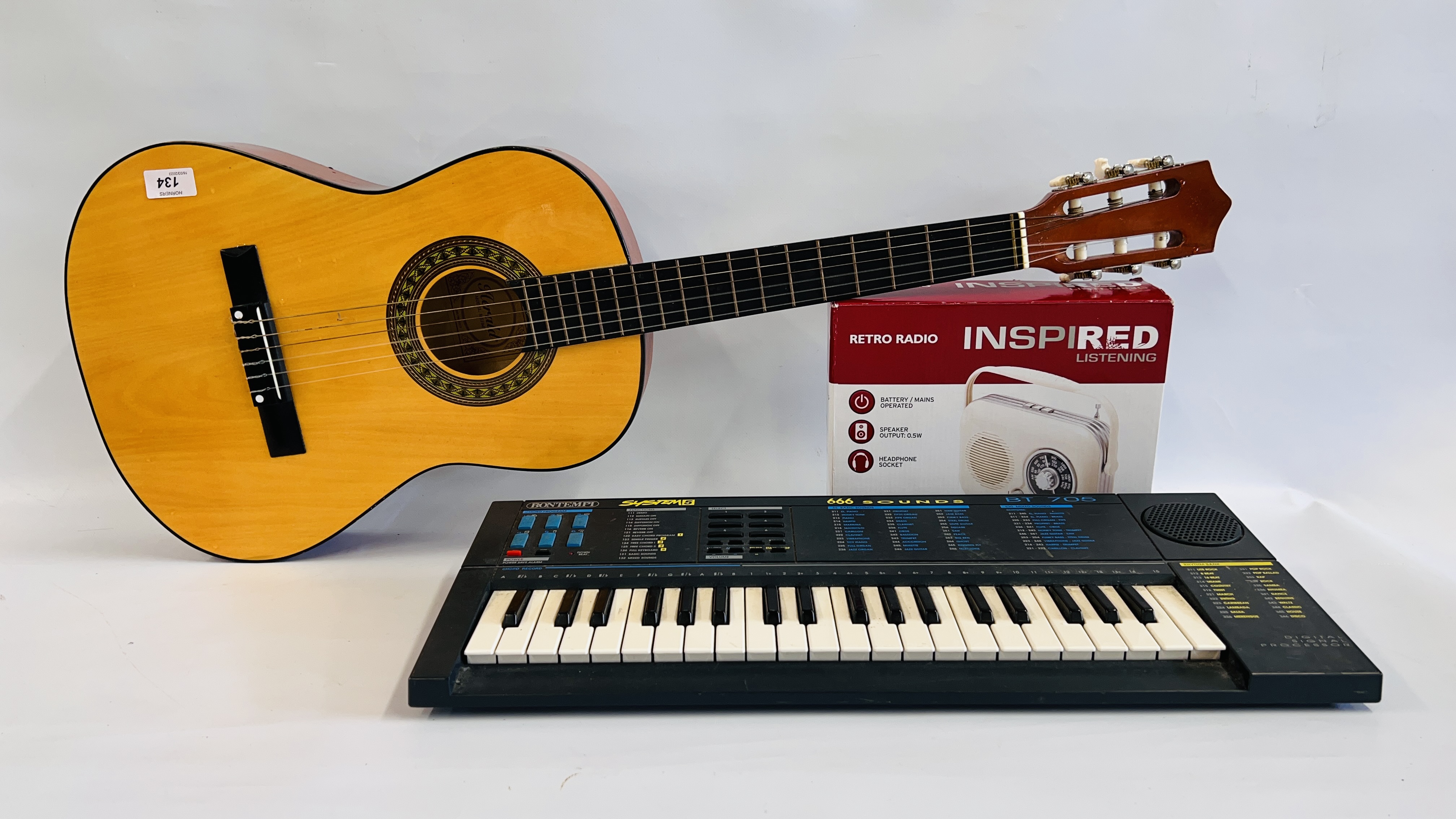 RETRO INSPIRED RADIO, BONTEMPI SYSTEM 5 666 SOUNDS BT 705 ORGAN + A HERALD GUITAR MODEL: MG104N.