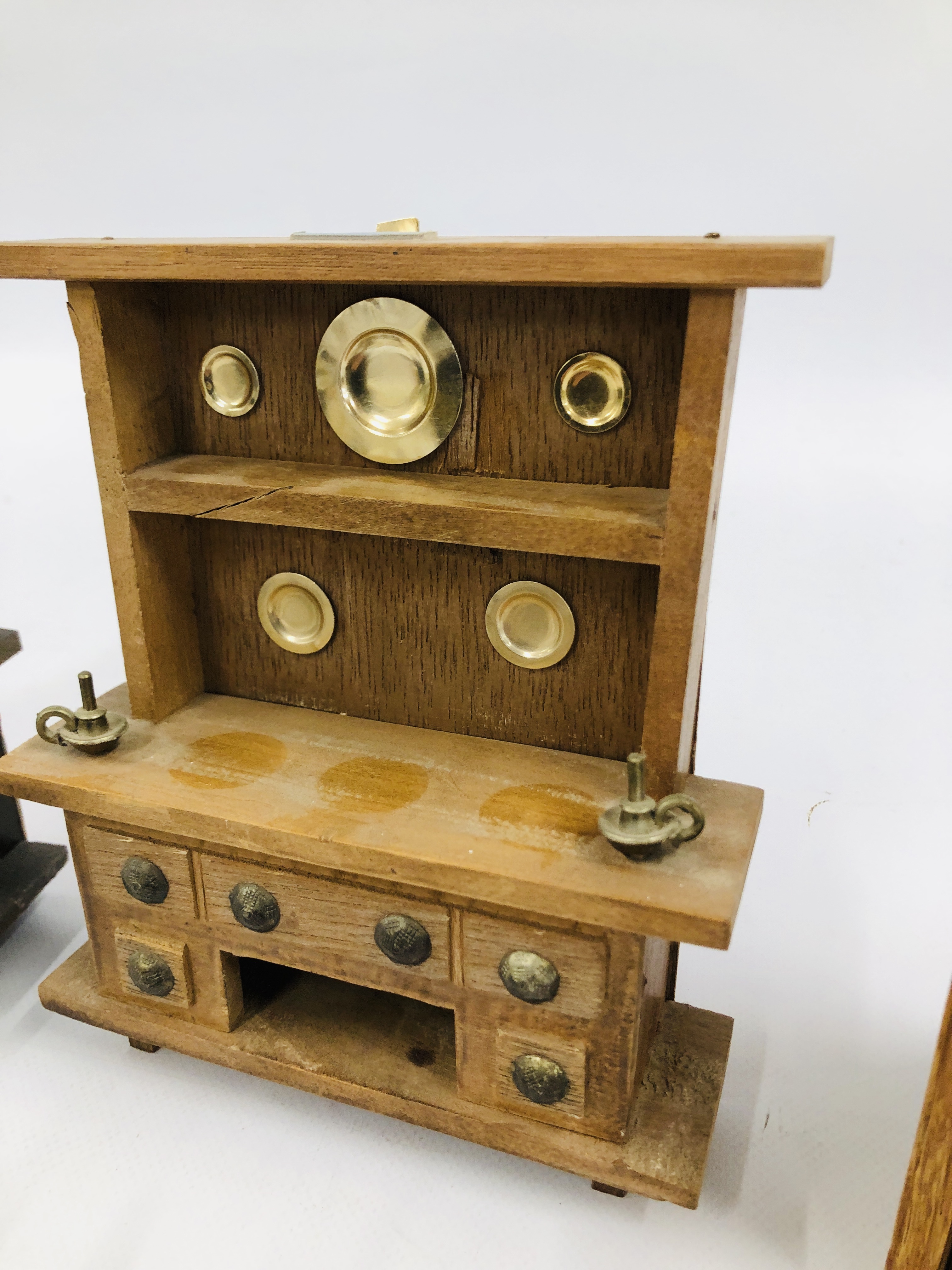 THREE MINIATURE DOLLS HOUSE DRESSERS ALONG WITH A COLLECTION OF MINIATURE COMPOSITE AND CHINA - Image 8 of 9