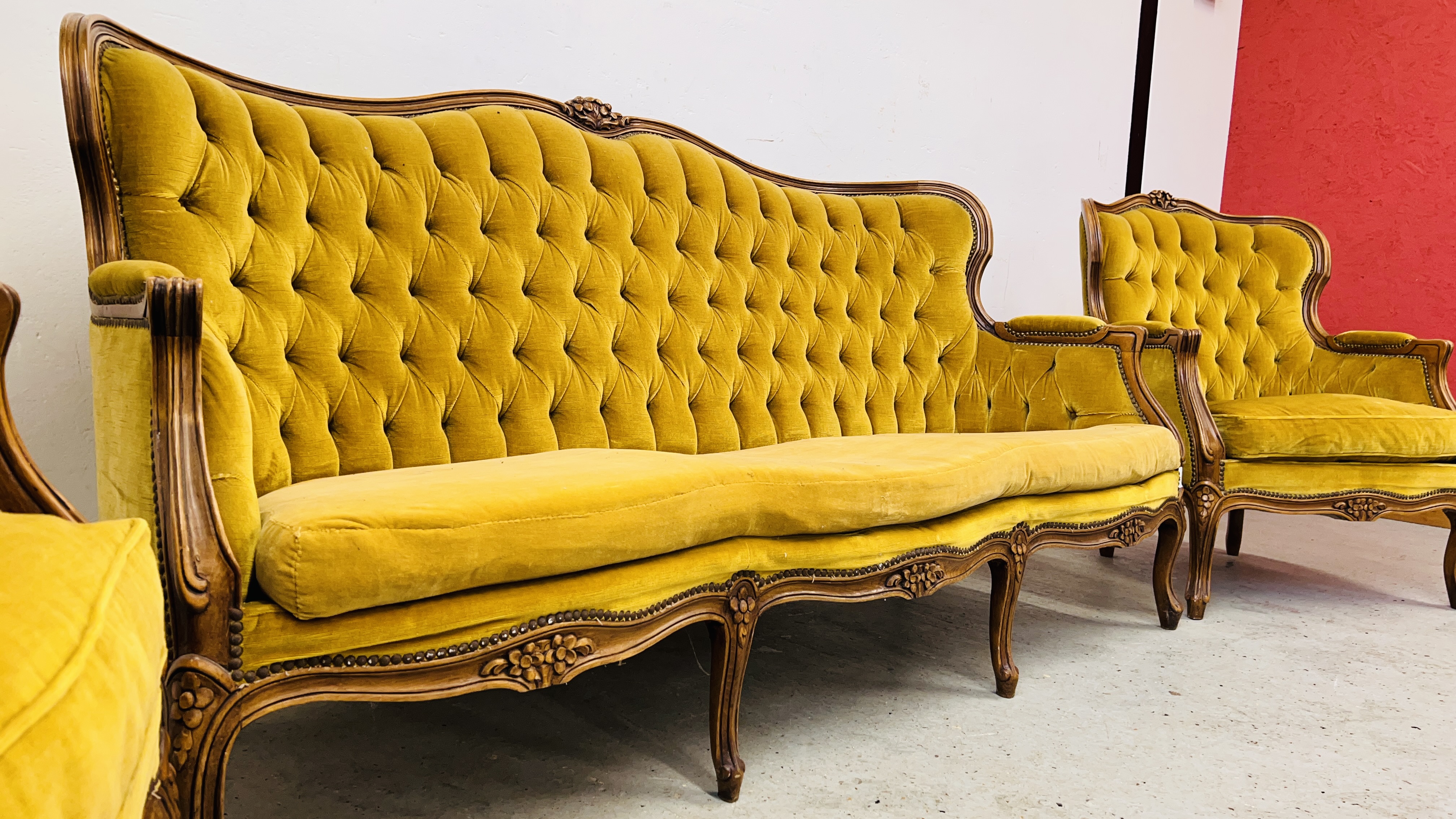 A CONTINENTAL STYLE THREE PIECE LOUNGE SUITE WITH GOLD VELOUR BUTTON BACK UPHOLSTERY (TRADE SALE - Image 13 of 14