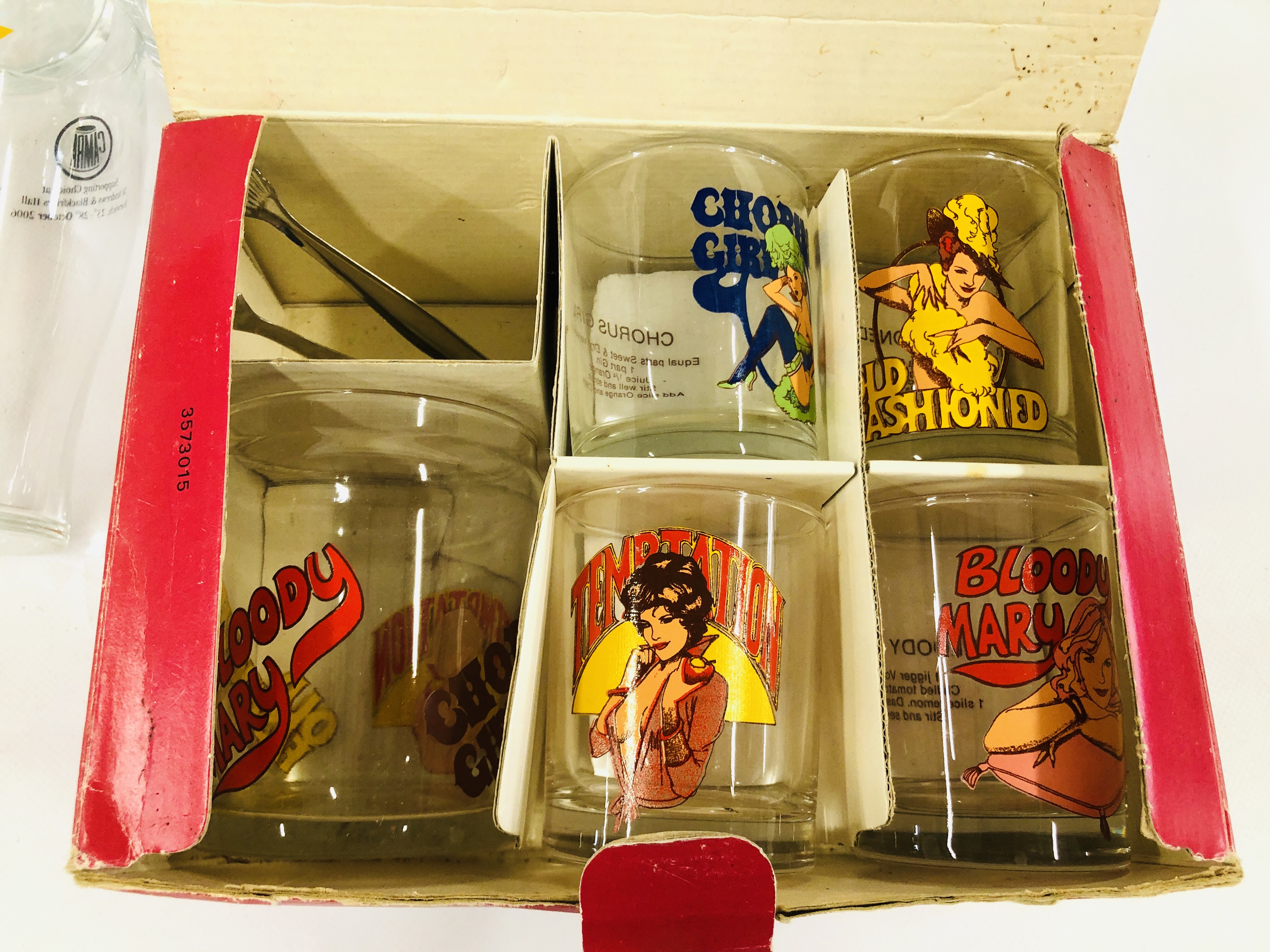 A COLLECTION OF 13 NORWICH BEER FESTIVAL GLASSES ALONG WITH A VINTAGE BOXED SET "BAR BELLES - Image 7 of 7