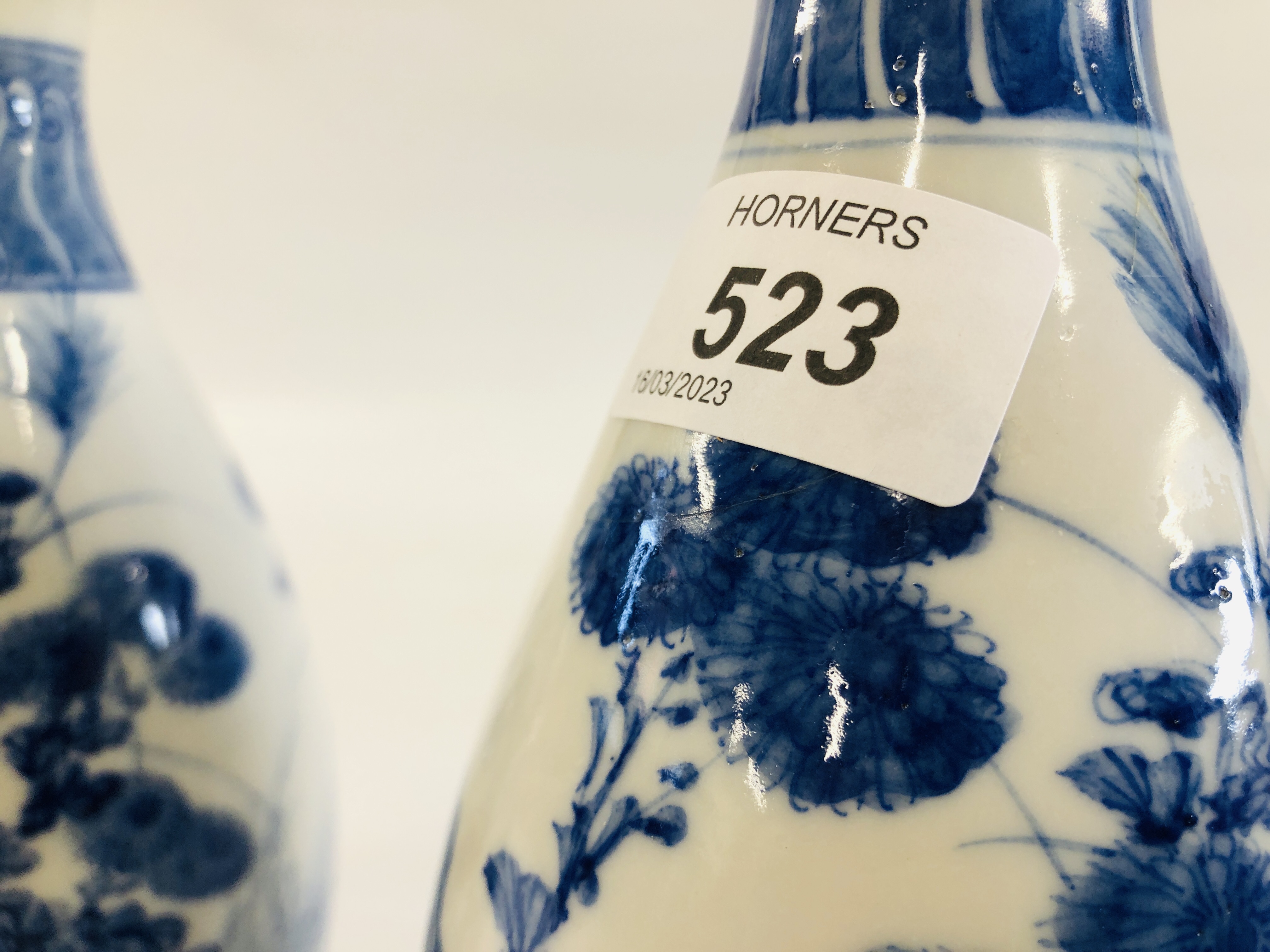 A PAIR OF DECORATIVE BLUE AND WHITE ORIENTAL VASES DEPICTING A PREGNANT WOMAN SEATED AMONGST THE - Image 6 of 13