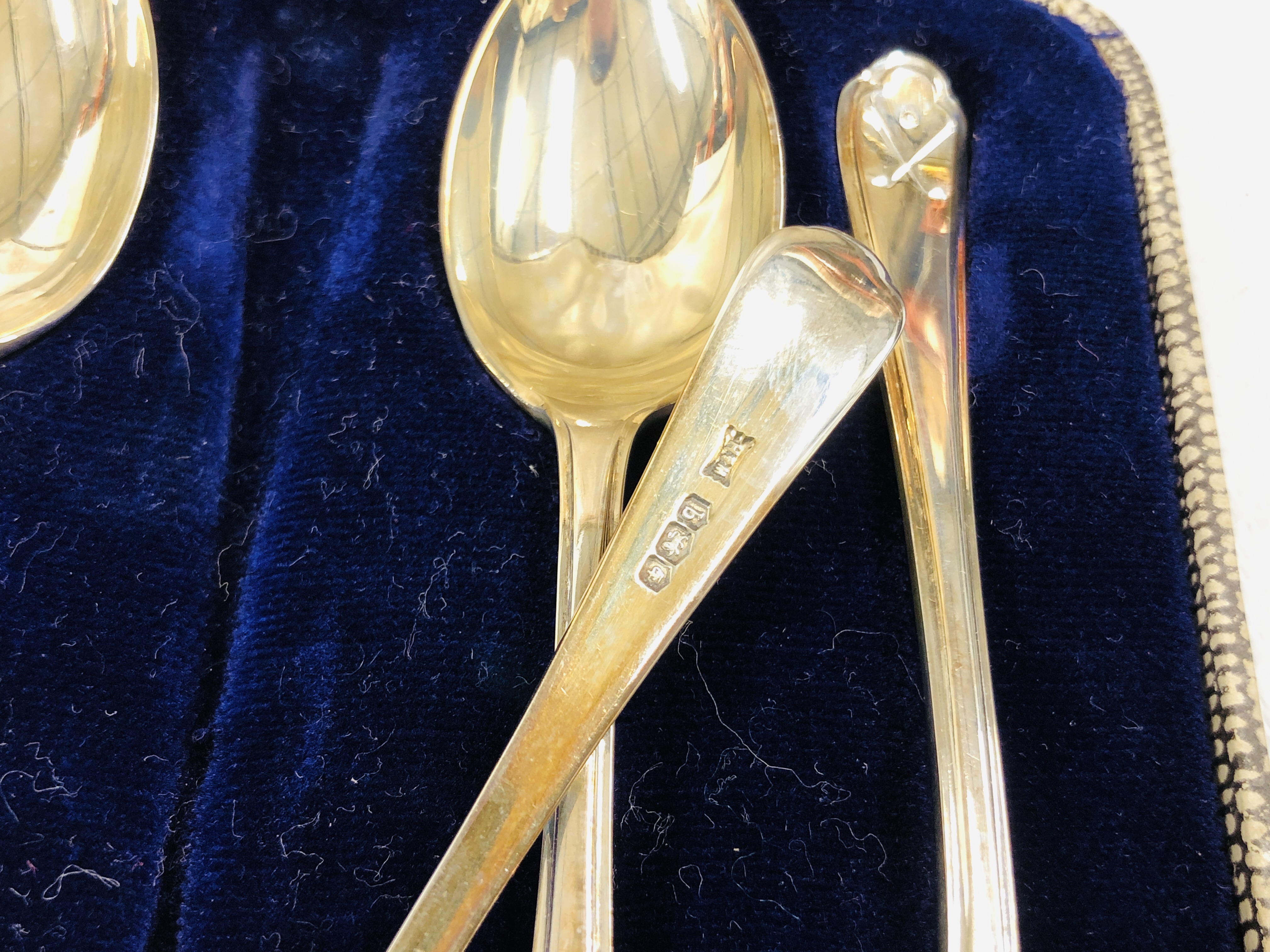 A CASED SET OF SIX SILVER COFFEE SPOONS WITH GOLFING DESIGN ALONG WITH A CASED SET OF SIX SILVER - Image 3 of 10