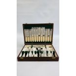 A SAVOY CANTEEN OF CUTLERY IN OAK CASE.