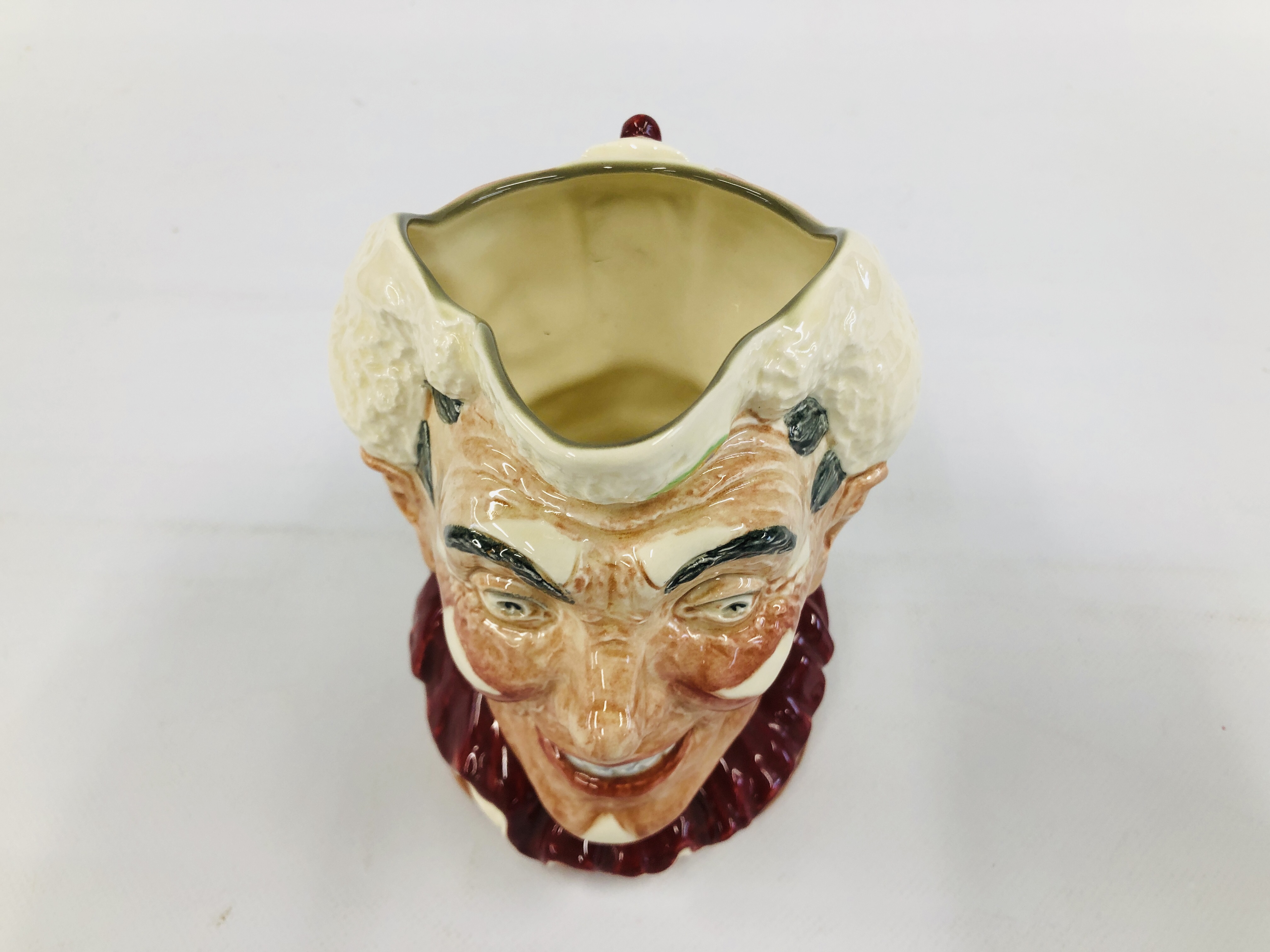 RARE ROYAL DOULTON CHARACTER JUG "THE CLOWN" Rd NO. 28163 Rd NO. 6207 Rd NO. 92/50 - H 16CM. - Image 2 of 5