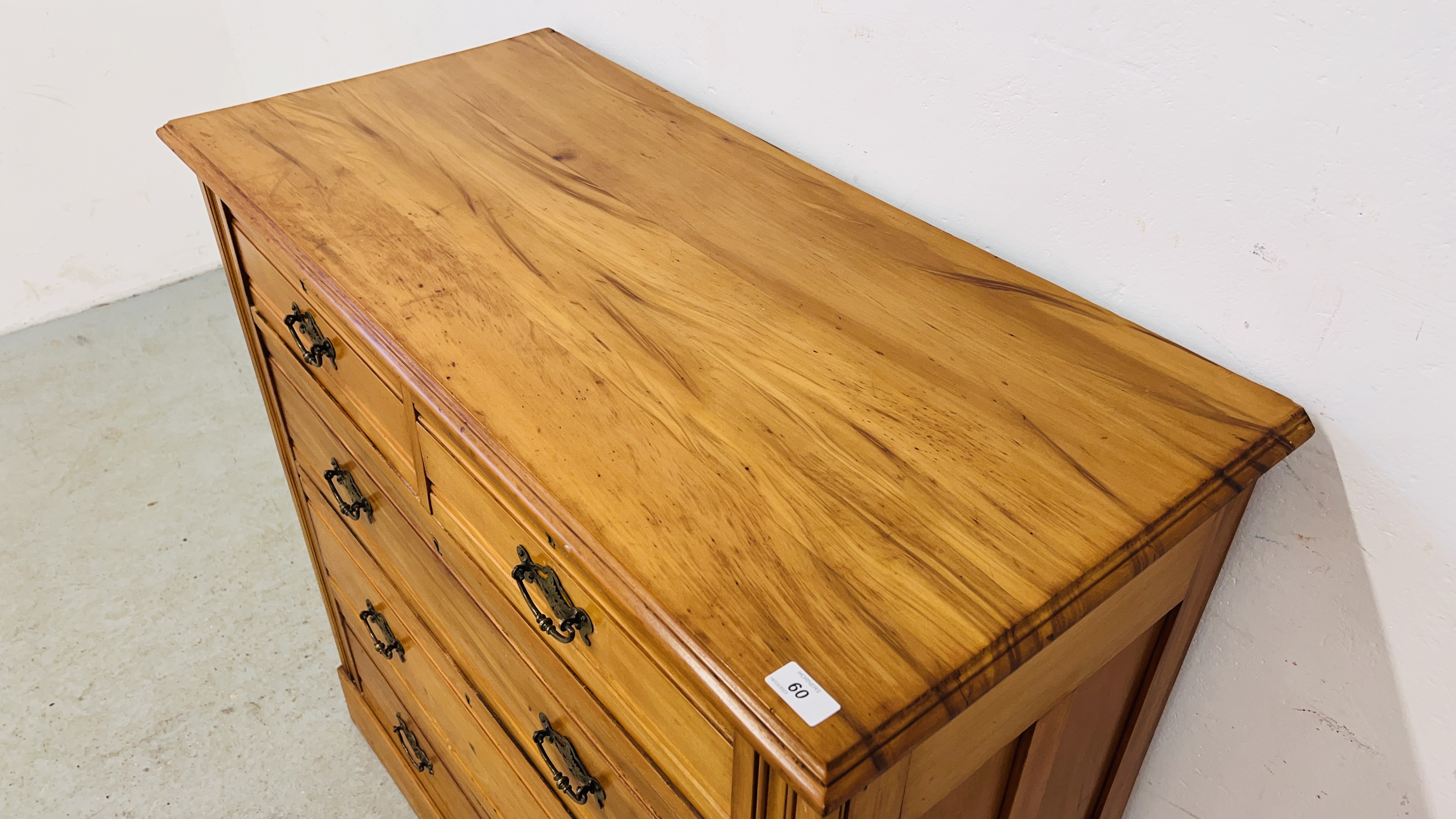 A SATINWOOD 2 OVER 3 DRAWER CHEST W 103CM X D 48CM X H 102CM. - Image 4 of 9