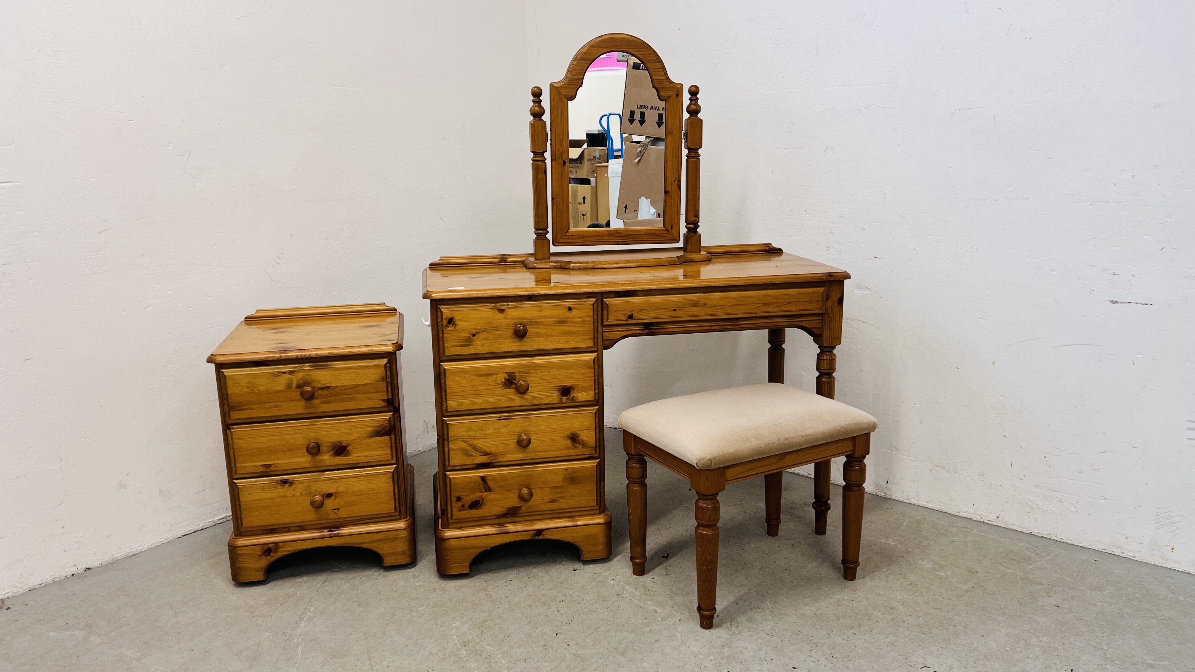 HONEY PINE DUCAL FIVE DRAWER DRESSING TABLE WITH DRESSING MIRROR,