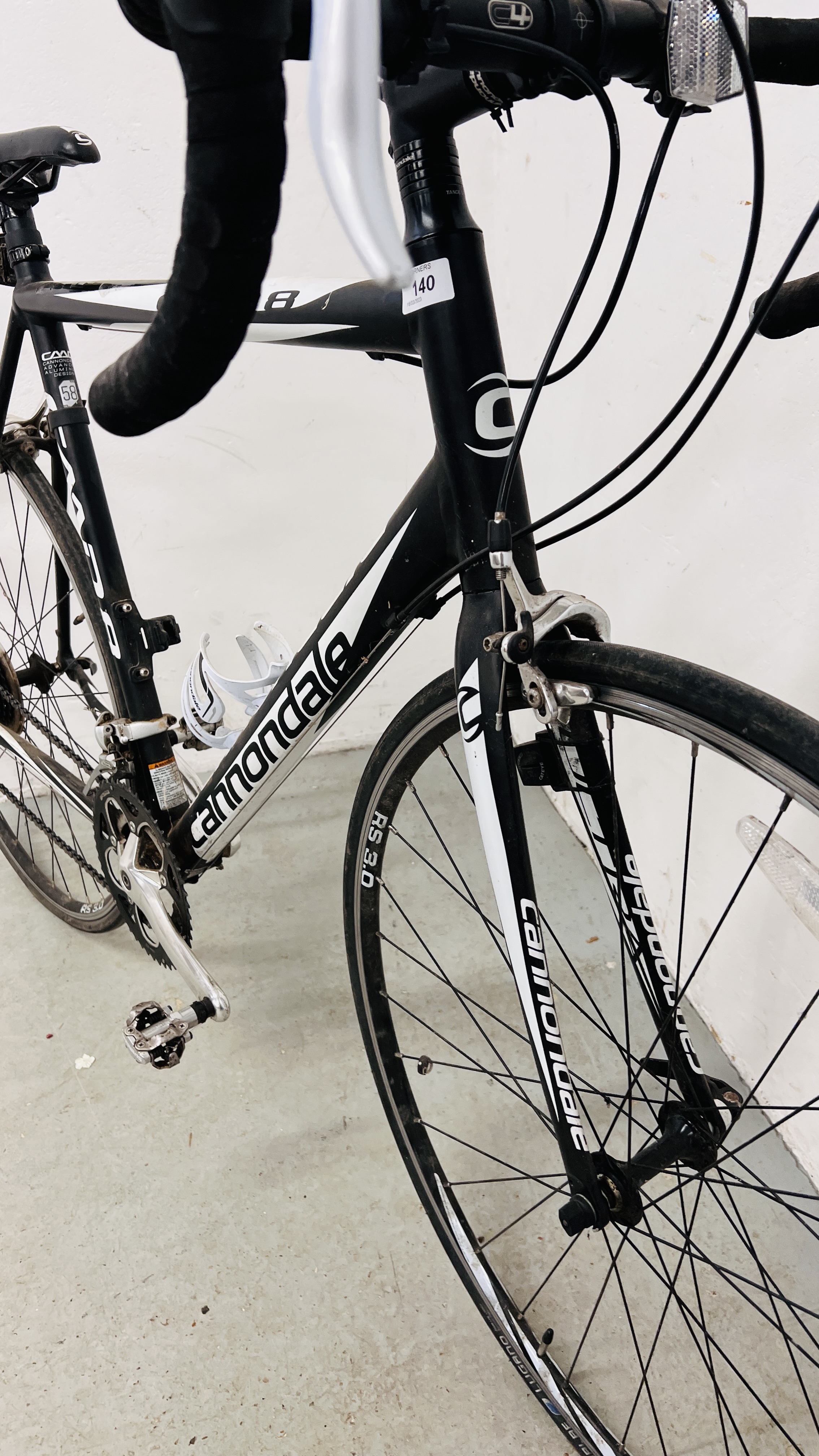 A GENTS CANNONDALE CAAD 8 RACING BIKE. - Image 6 of 11