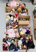 12 X BOXES OF ASSORTED COLLECTORS & SOUVENIR DOLLS TO INCLUDE VINTAGE EXAMPLES ETC.