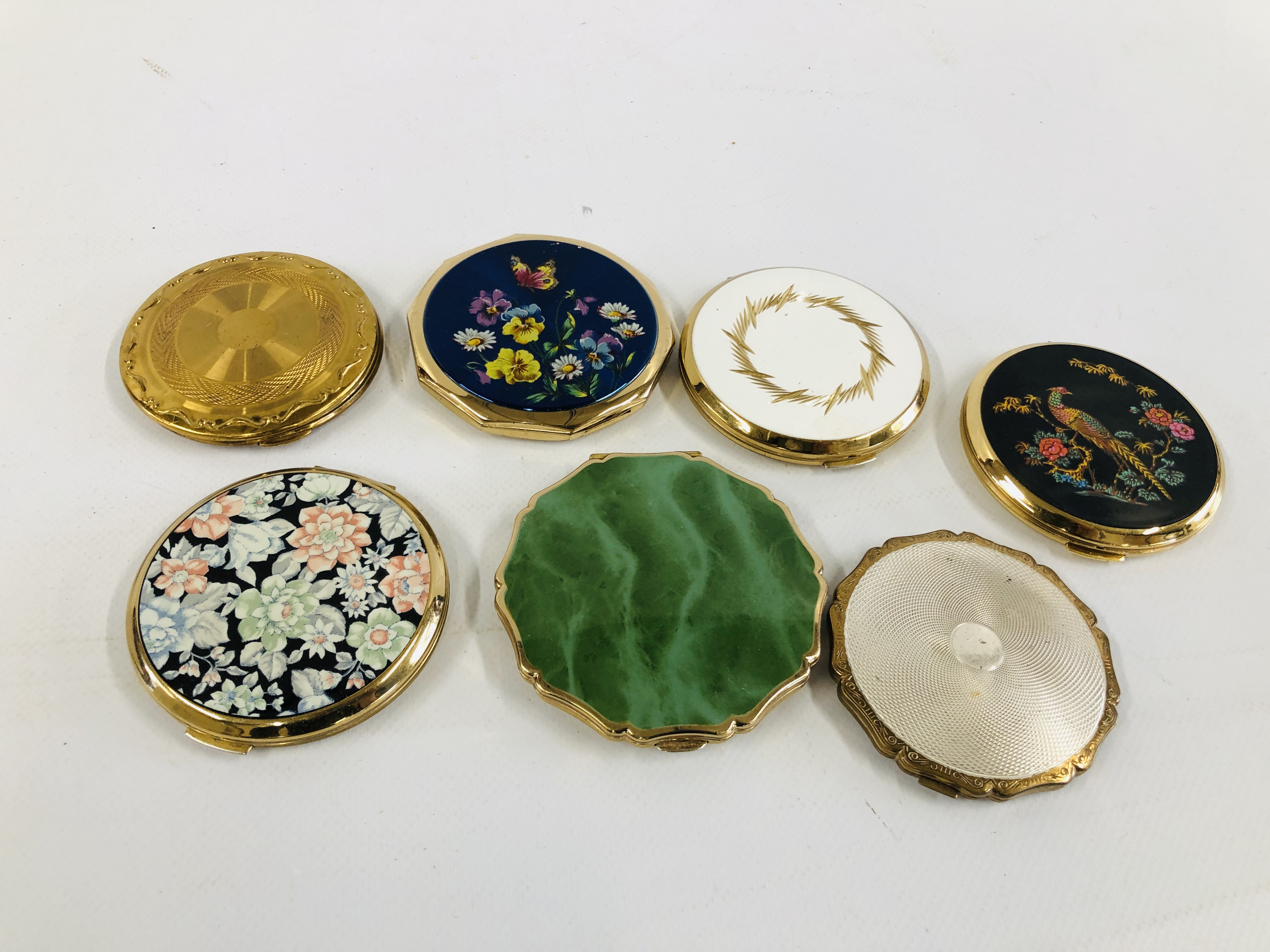 SEVEN STRATTON LADIES COMPACTS