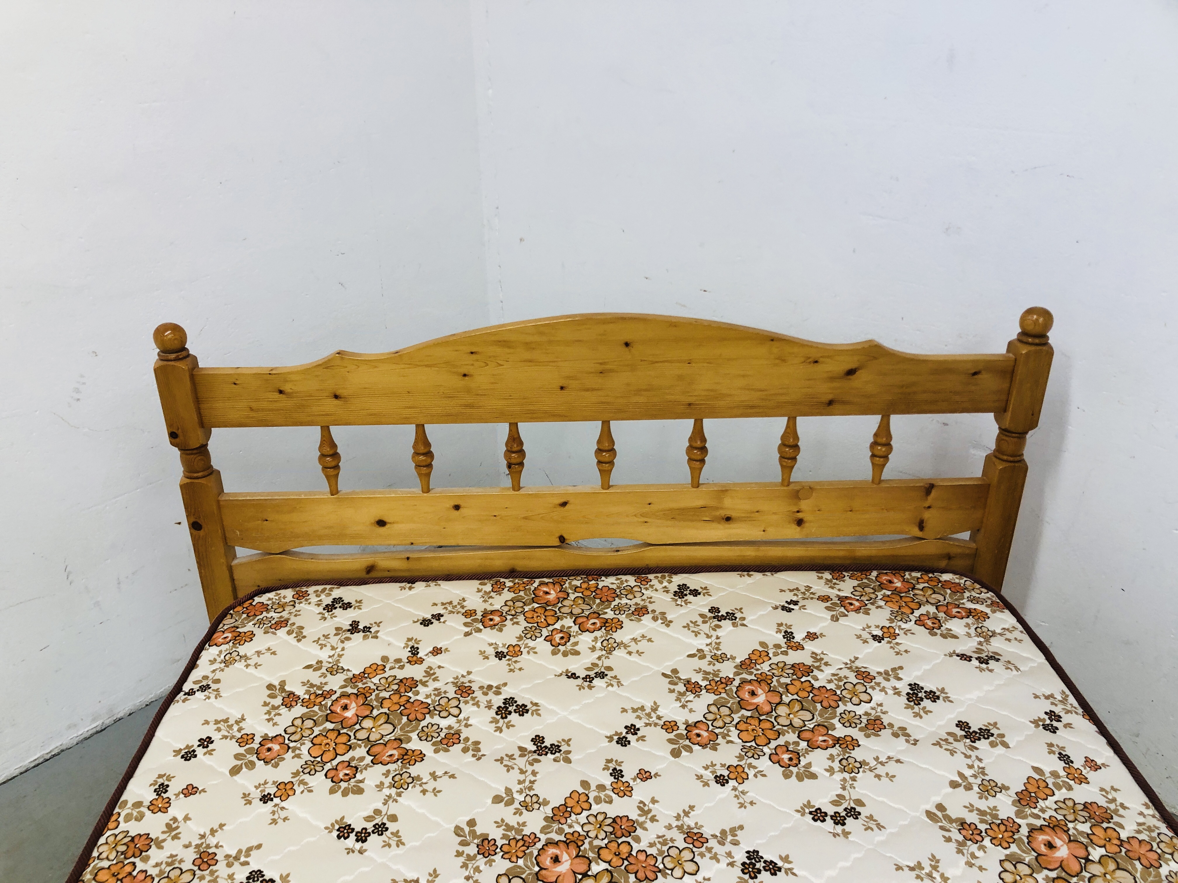 A PINE FRAMED DOUBLE BED FRAME WITH SILENT NIGHT FIRMAPEDIC MATTRESS - Image 3 of 5