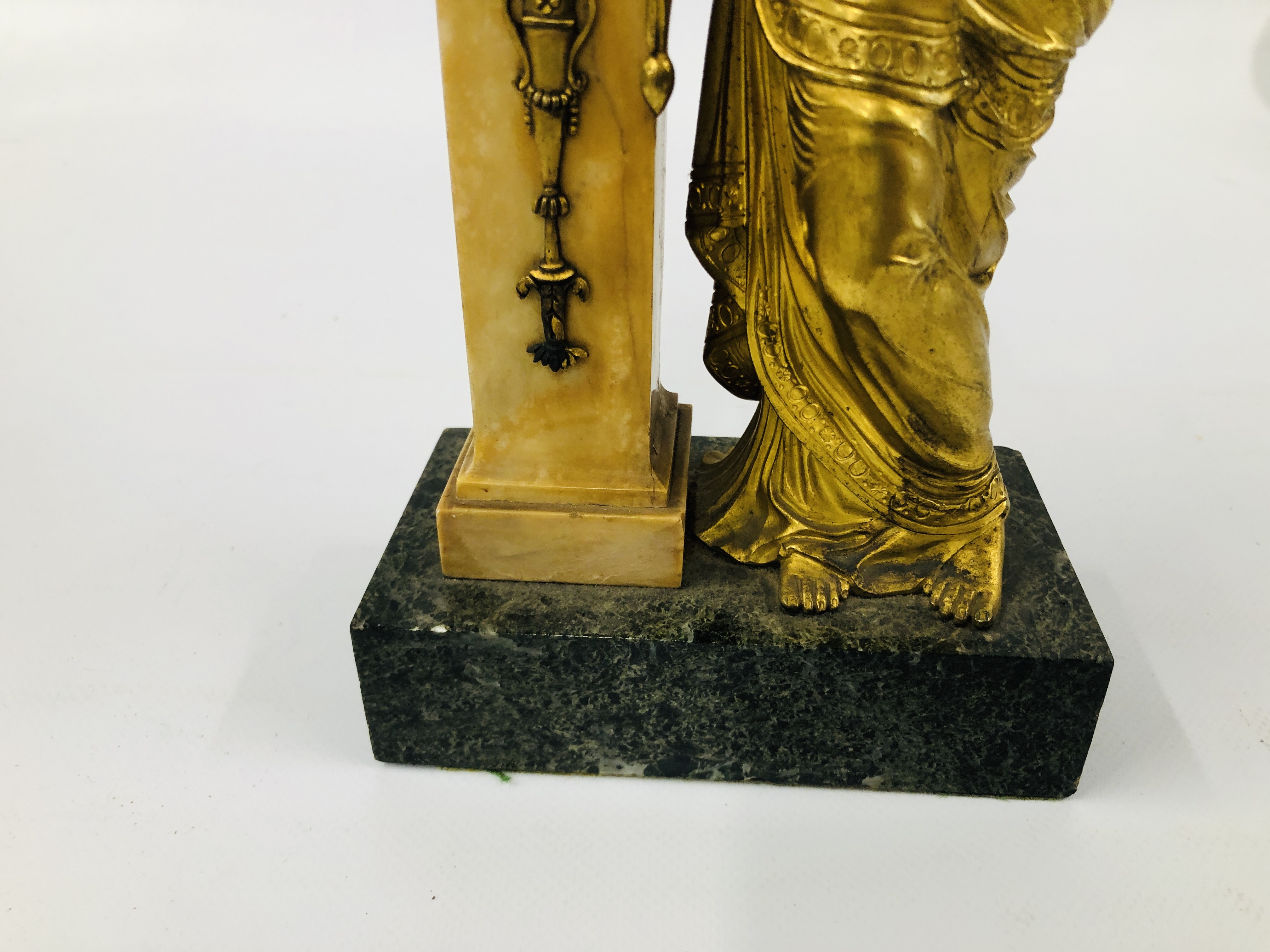 A BELLE EPOQUE GILT BRONZE FIGURE OF A STANDING WOMAN IN CLASSICAL DRESS, READING FROM A BOOK, - Image 4 of 6
