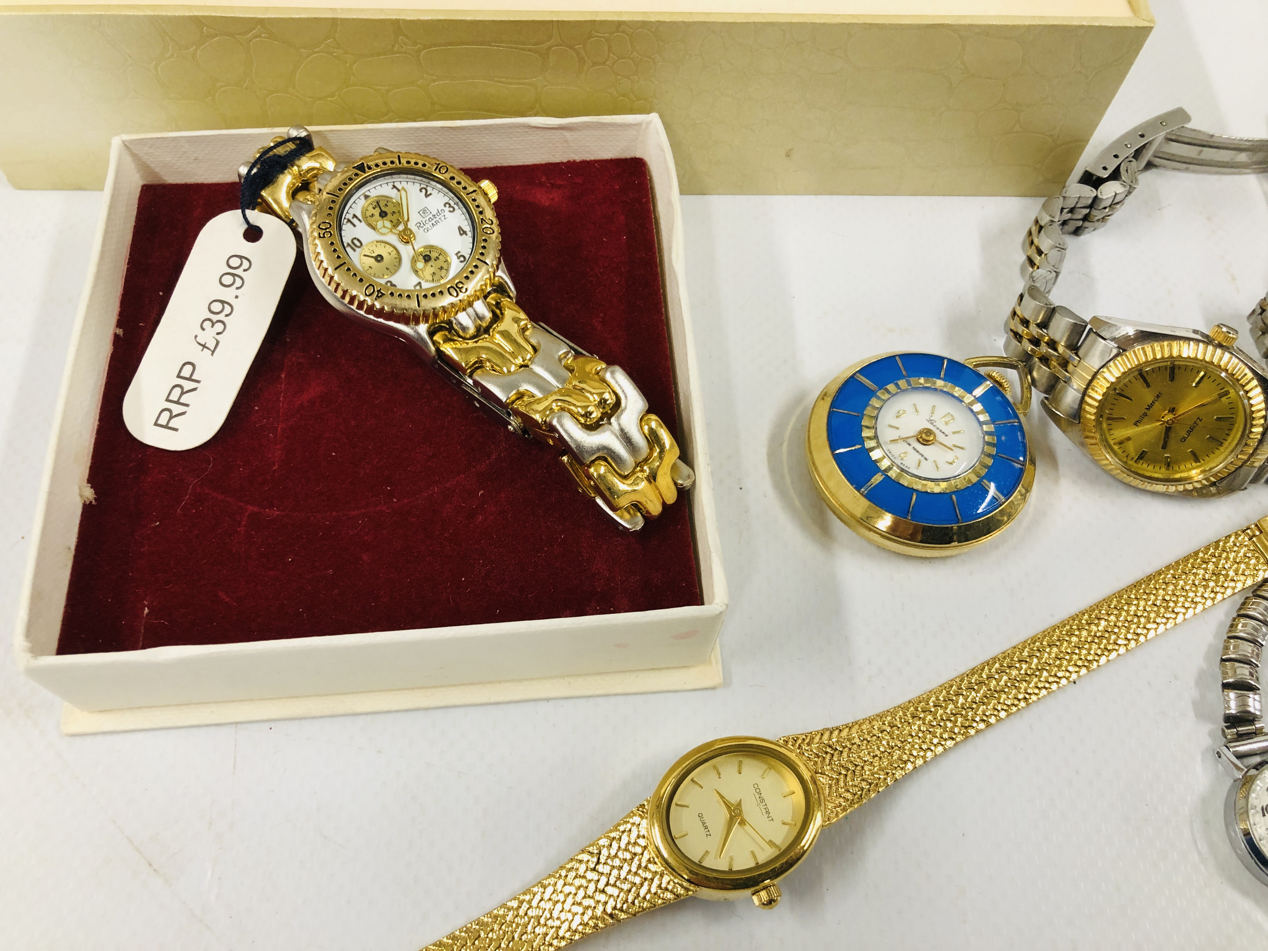 A BOX OF ASSORTED WRIST WATCHES TO INCLUDE VARIOUS DESIGNER BRANDED EXAMPLES, SEKONDA, - Image 5 of 7