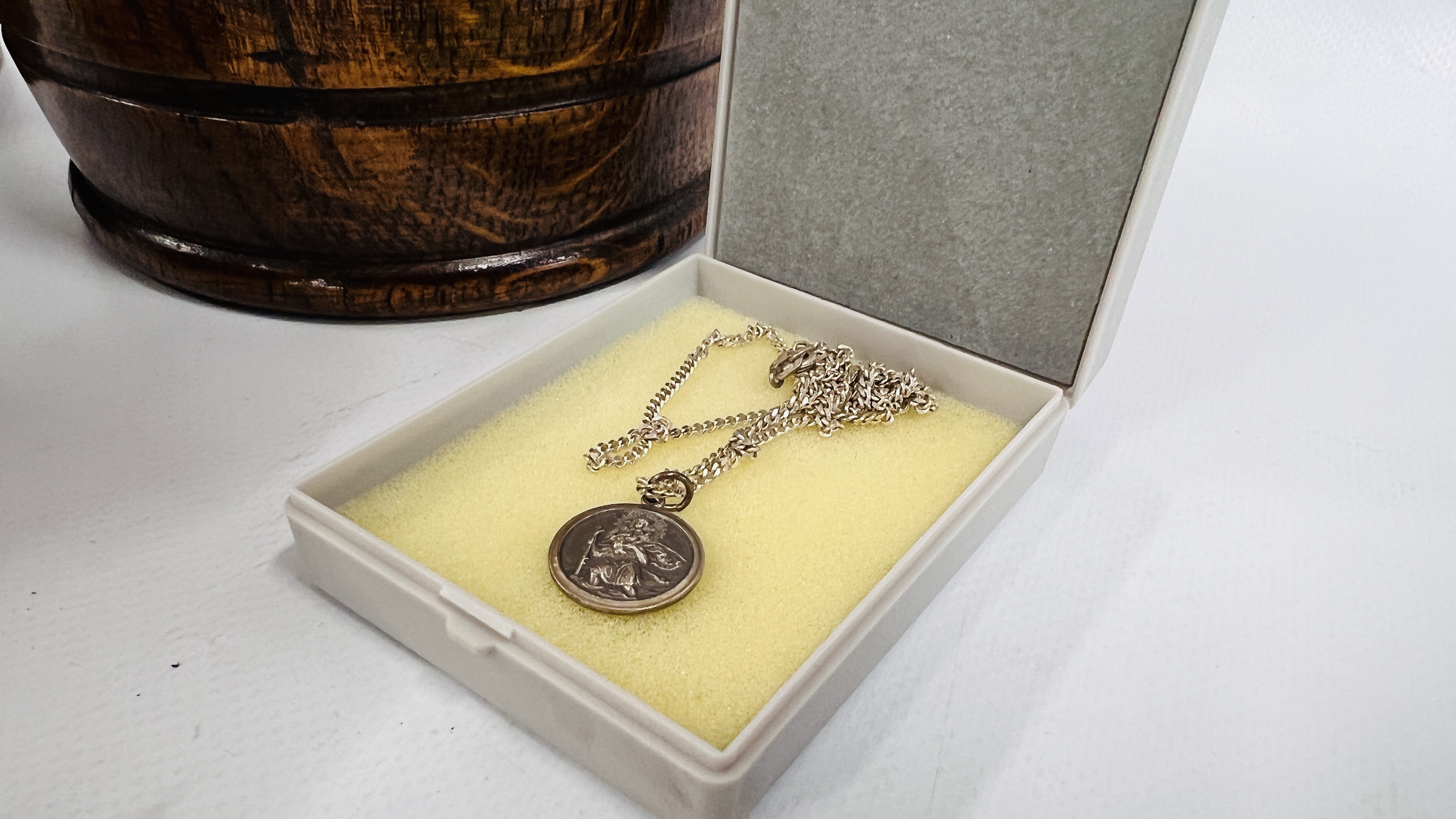 TWO OAK MINIATURE BARRELS WITH SILVER PLATED LIDS AND ONE FURTHER OAK AND PLATED BARREL ALONG WITH - Image 8 of 8