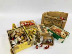 A GROUP OF ASSORTED VINTAGE CHRISTMAS DECORATIONS, RUSSIAN DOLLS, ETC.