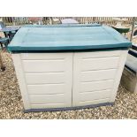 A PLASTIC GARDEN STORAGE BUNKER, WIDTH 147CM, DEPTH 78CM,