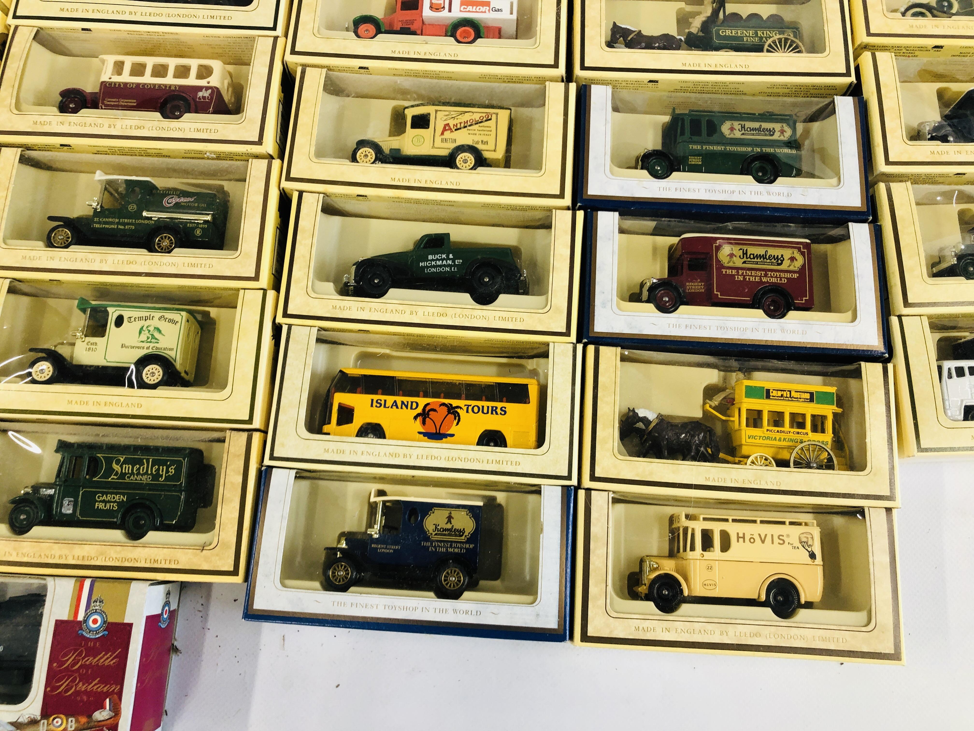 BOX OF DI-CAST MODEL VEHICLES TO INCLUDE BOXED LLEDO EXAMPLES ETC. - Image 5 of 6