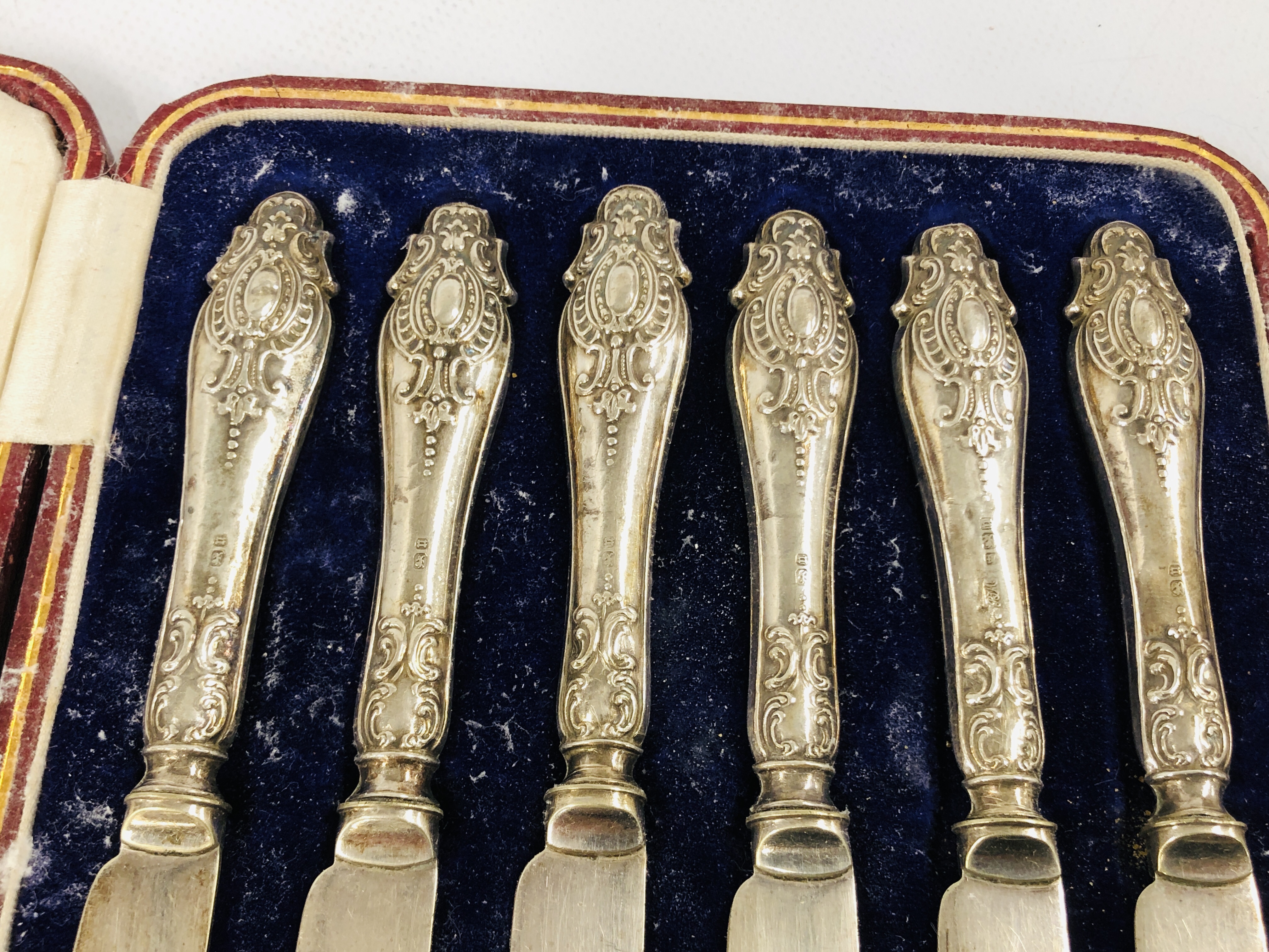 A CASED SET OF SIX SILVER COFFEE SPOONS WITH GOLFING DESIGN ALONG WITH A CASED SET OF SIX SILVER - Image 5 of 10