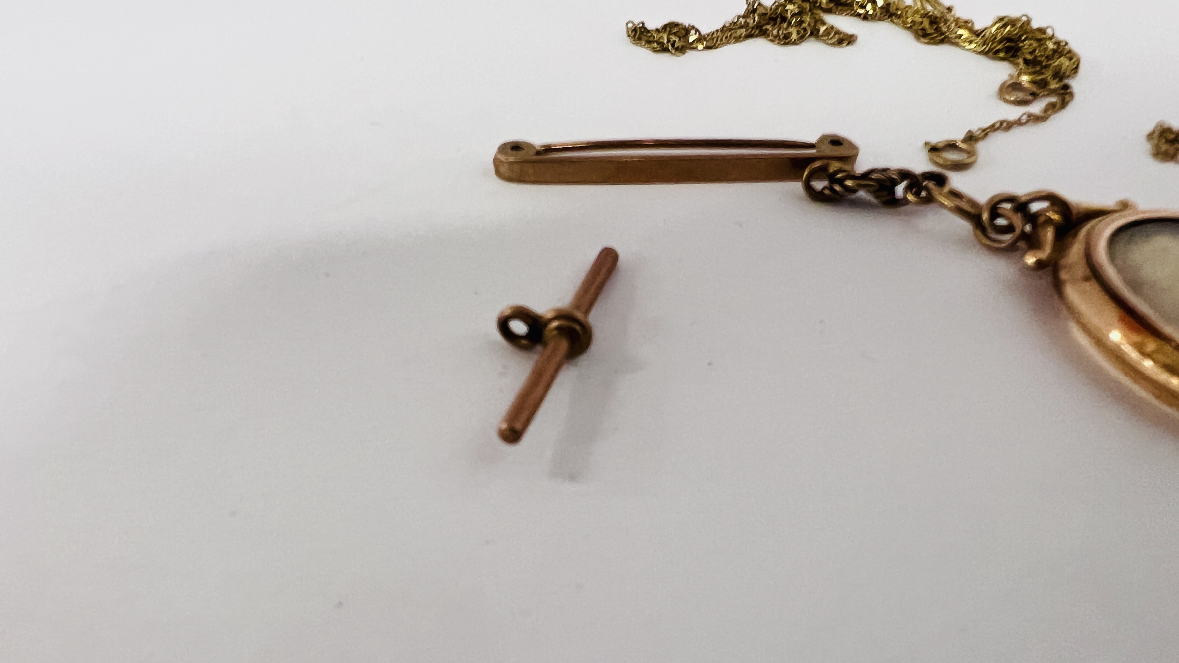 2 X FINE 9CT GOLD CHAINS, - Image 2 of 8