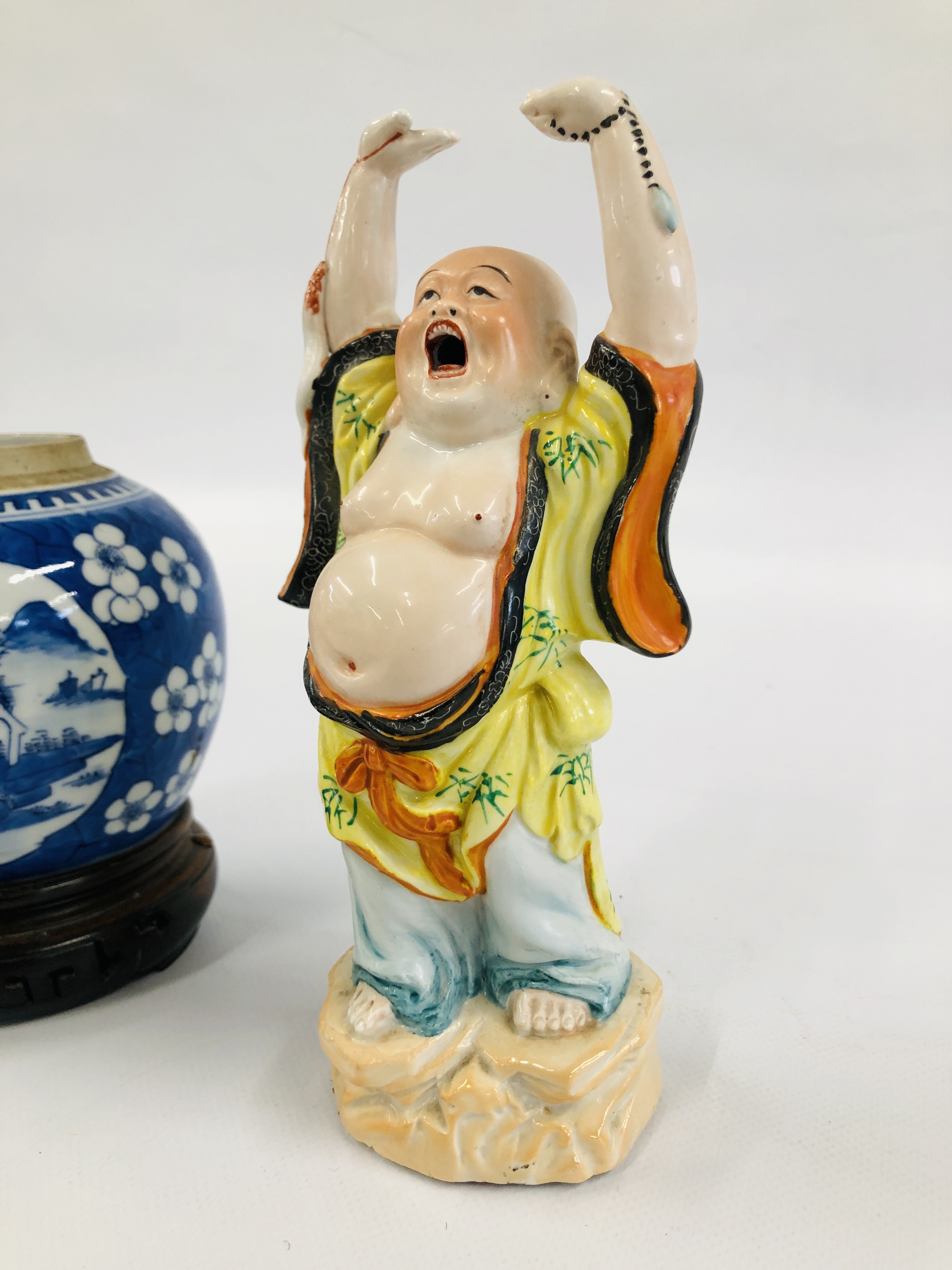 A ORIENTAL BLUE AND WHITE GINGER JAR AND STAND ALONG WITH A JAPANESE BUDDA FIGURE. - Image 2 of 10