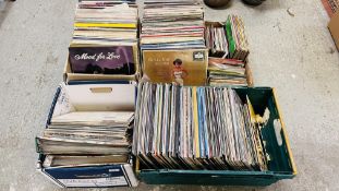 4 X BOXES CONTAINING A LARGE QUANTITY OF MIXED RECORDS INCLUDING FLEETWOOD MAC,