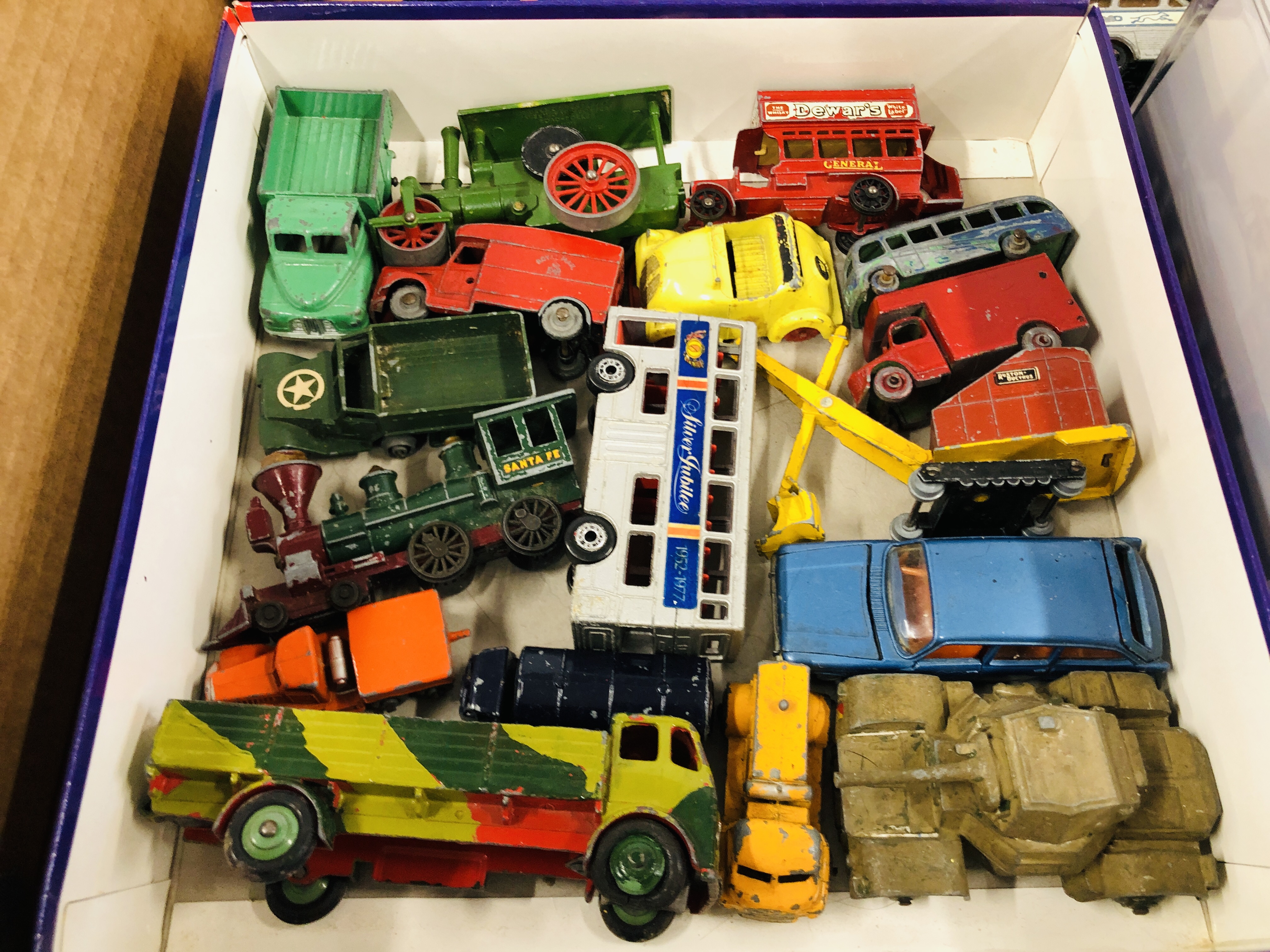 A FRUIT BOX CONTAINING MIXED DINKY, MATCH BOX ETC DI-CAST MODELS. - Image 2 of 6