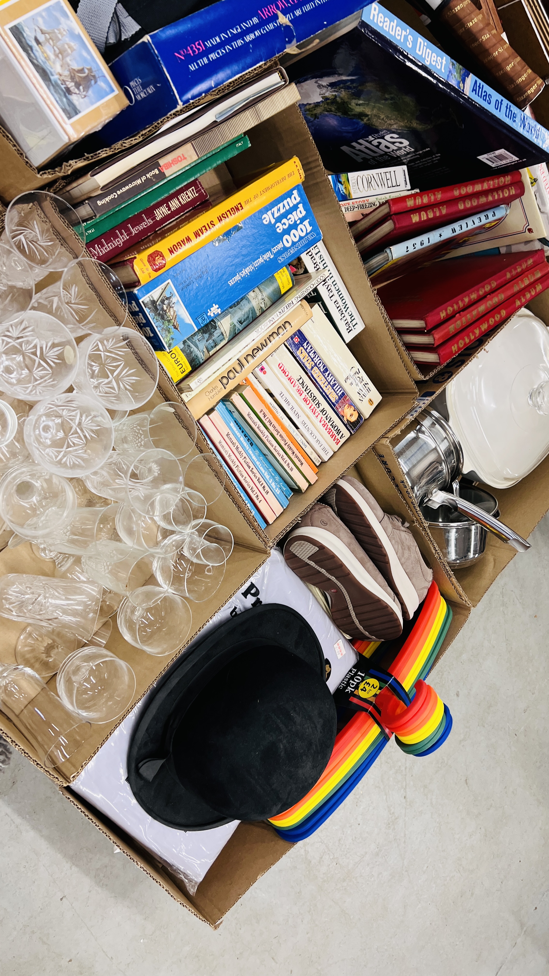 24 BOXES CONTAINING AN ASSORTMENT OF MIXED HOUSEHOLD SUNDRIES AND EFFECTS TO INCLUDE GLASS WARE, - Image 10 of 14