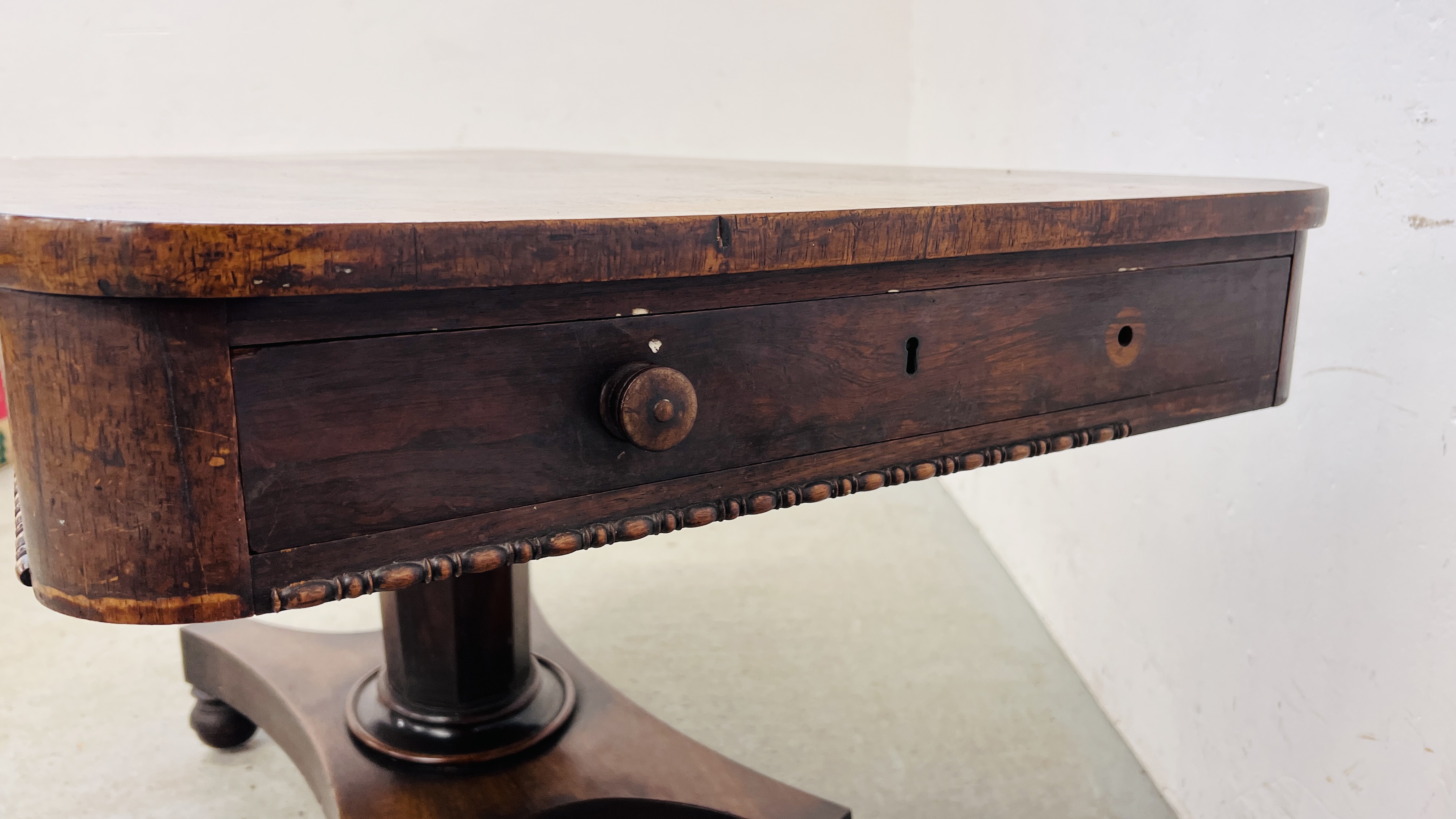 A REGENCY MAHOGANY OCCASIONAL TABLE ON PLATFORM BASE - W 141CM X D 70CM X H 72CM. - Image 6 of 11