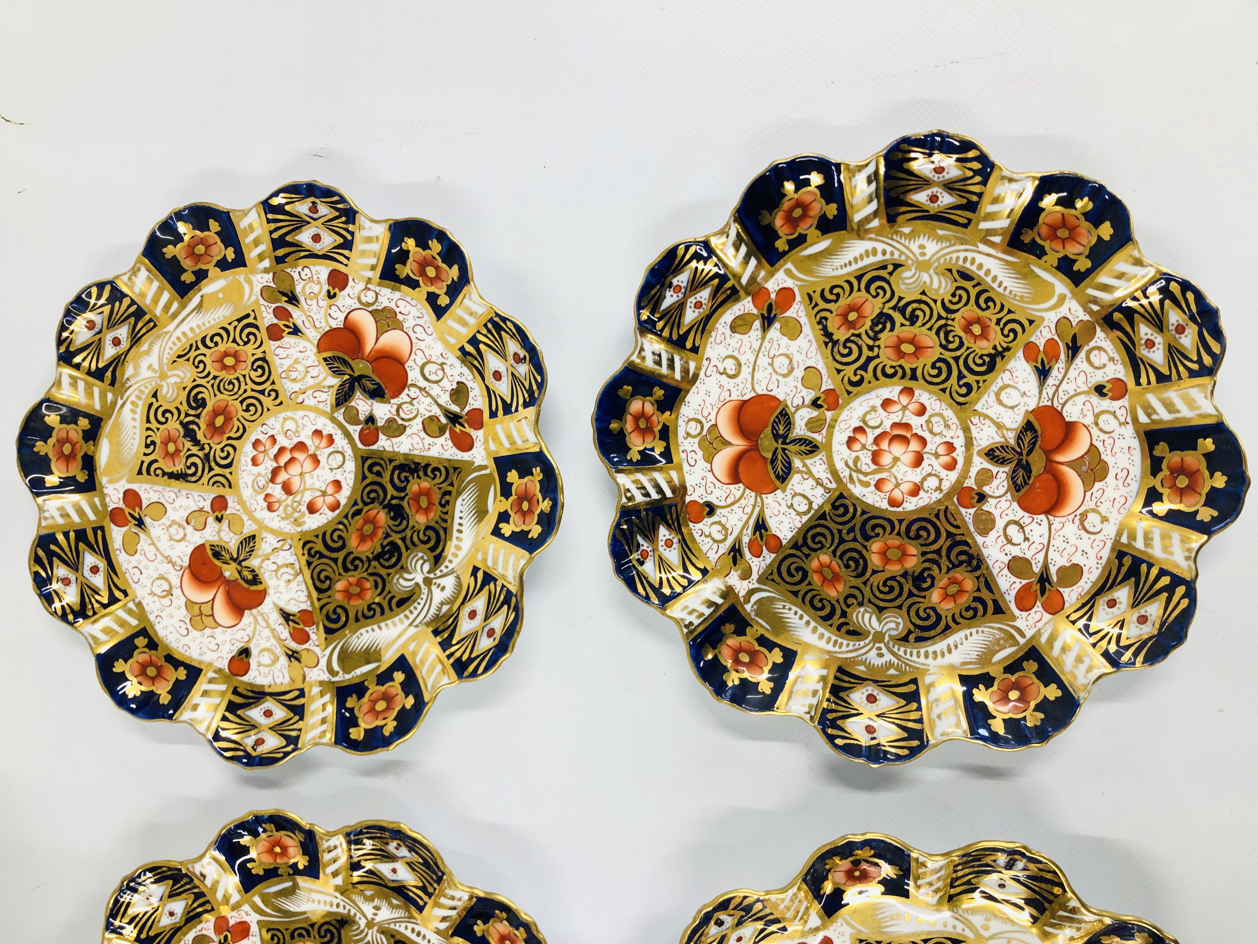 POINTON'S DESERT WARES DECORATED IN THE IMARI PALETTE TO CONSIST OF TWO GRADUATED TAZA'S, - Image 8 of 11