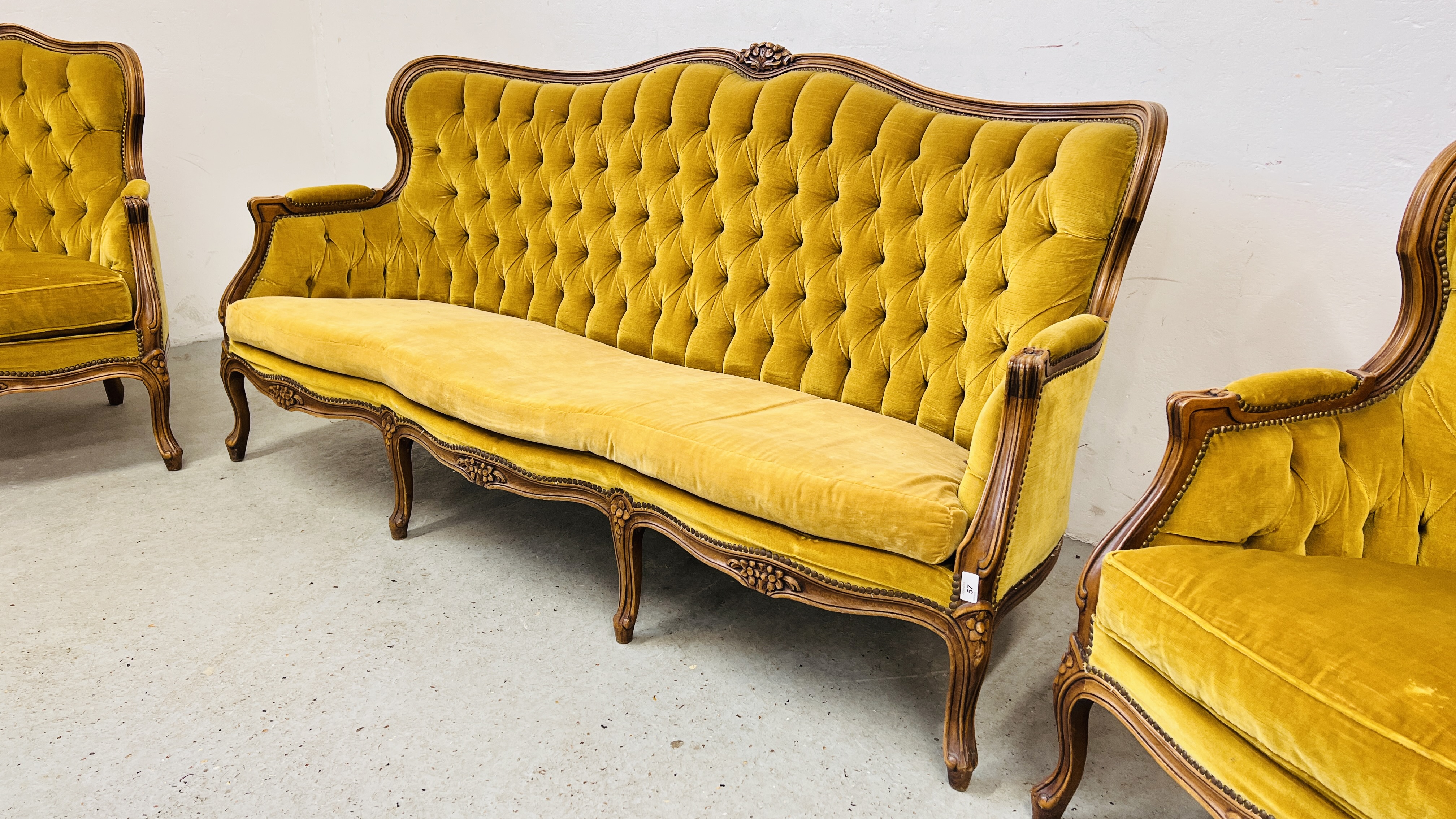 A CONTINENTAL STYLE THREE PIECE LOUNGE SUITE WITH GOLD VELOUR BUTTON BACK UPHOLSTERY (TRADE SALE - Image 3 of 14