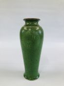 A GREEN GLAZED ROYAL DOULTON VASE SIGNED BY ARTIST INITIALS NUMBER 5523 HEIGHT 26CM.