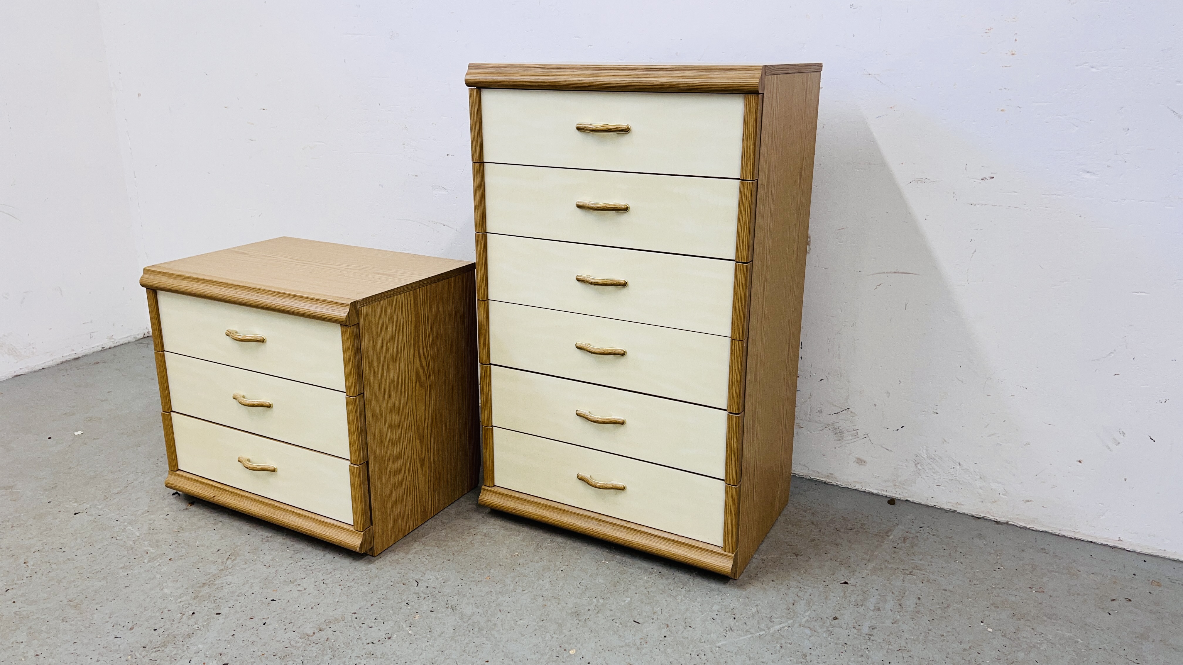 MODERN 6 DRAWER BEDROOM CHEST - W 60CM X D 42CM X H 100CM ALONG WTH A MATCHING BEDSIDE 3 DRAWER - Image 7 of 7