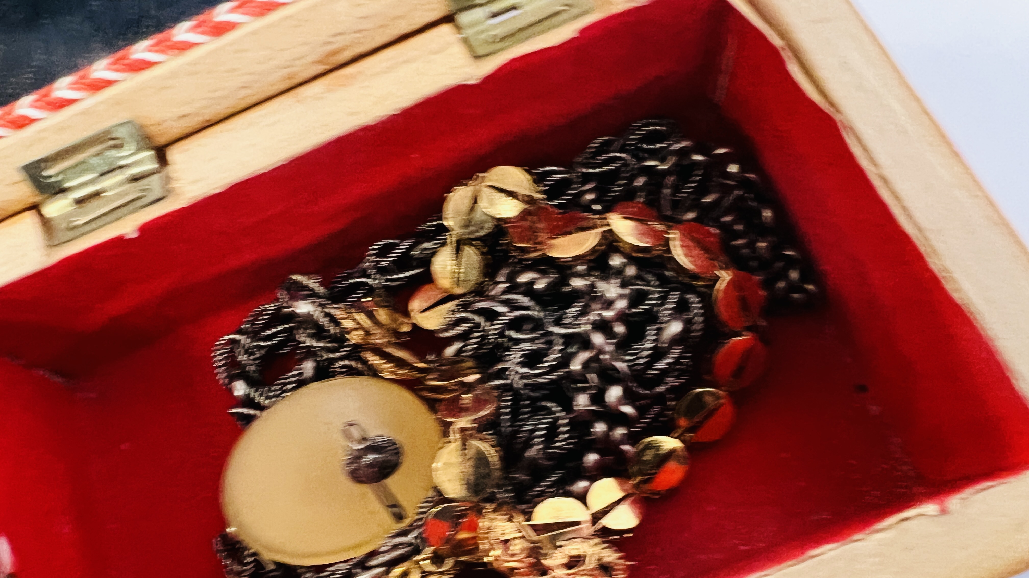 JEWELLERY BOX & CONTENTS TO INCLUDE VINTAGE SILVER HINGED BANGLES, INGERSOLL TRIUMPH POCKET WATCH, - Image 8 of 11