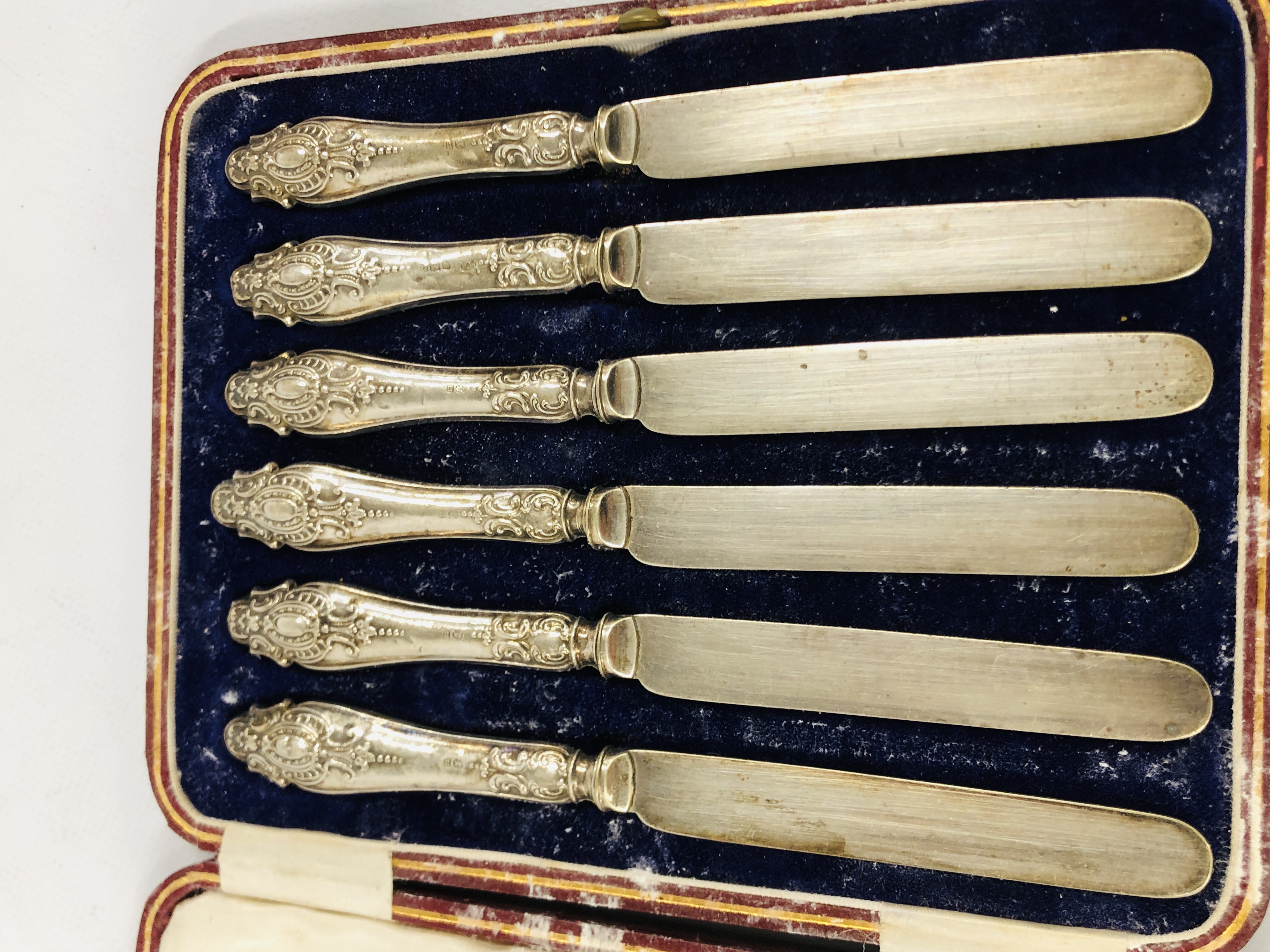 A CASED SET OF SIX SILVER COFFEE SPOONS WITH GOLFING DESIGN ALONG WITH A CASED SET OF SIX SILVER - Image 4 of 10