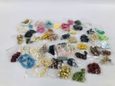 A BOX CONTAINING AN EXTENSIVE COLLECTION OF MODERN AND VINTAGE BEADED NECKLACES ETC.