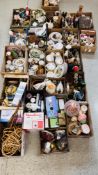 22 X BOXES CONTAINING AN EXTENSIVE QUANTITY OF HOUSEHOLD SUNDRIES TO INCLUDE ORNAMENTS & CABINET
