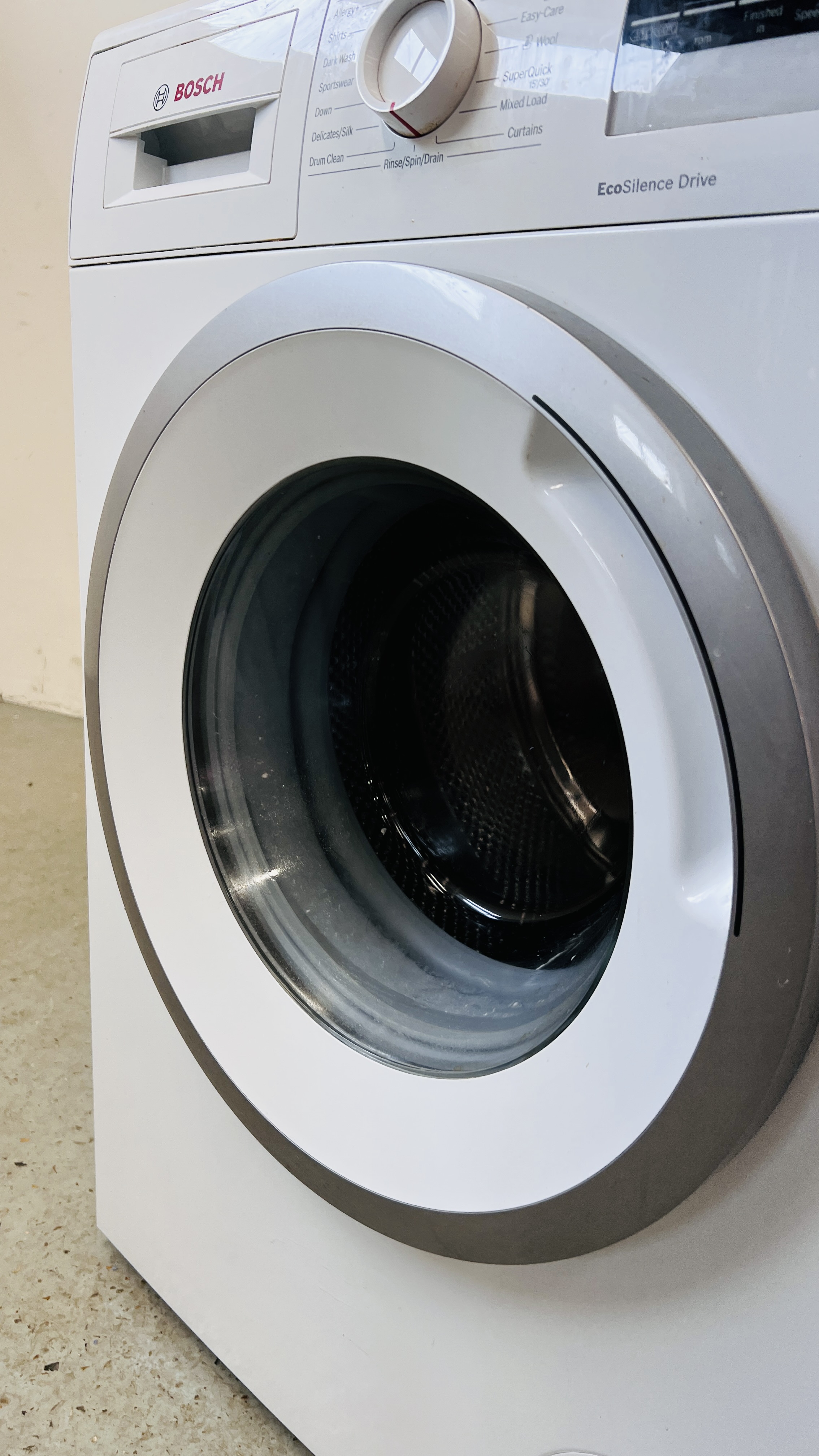 A BOSCH SERI 4 VARIOPERFECT ECO SILENCE DRIVE WASHING MACHINE - SOLD AS SEEN. - Image 6 of 10