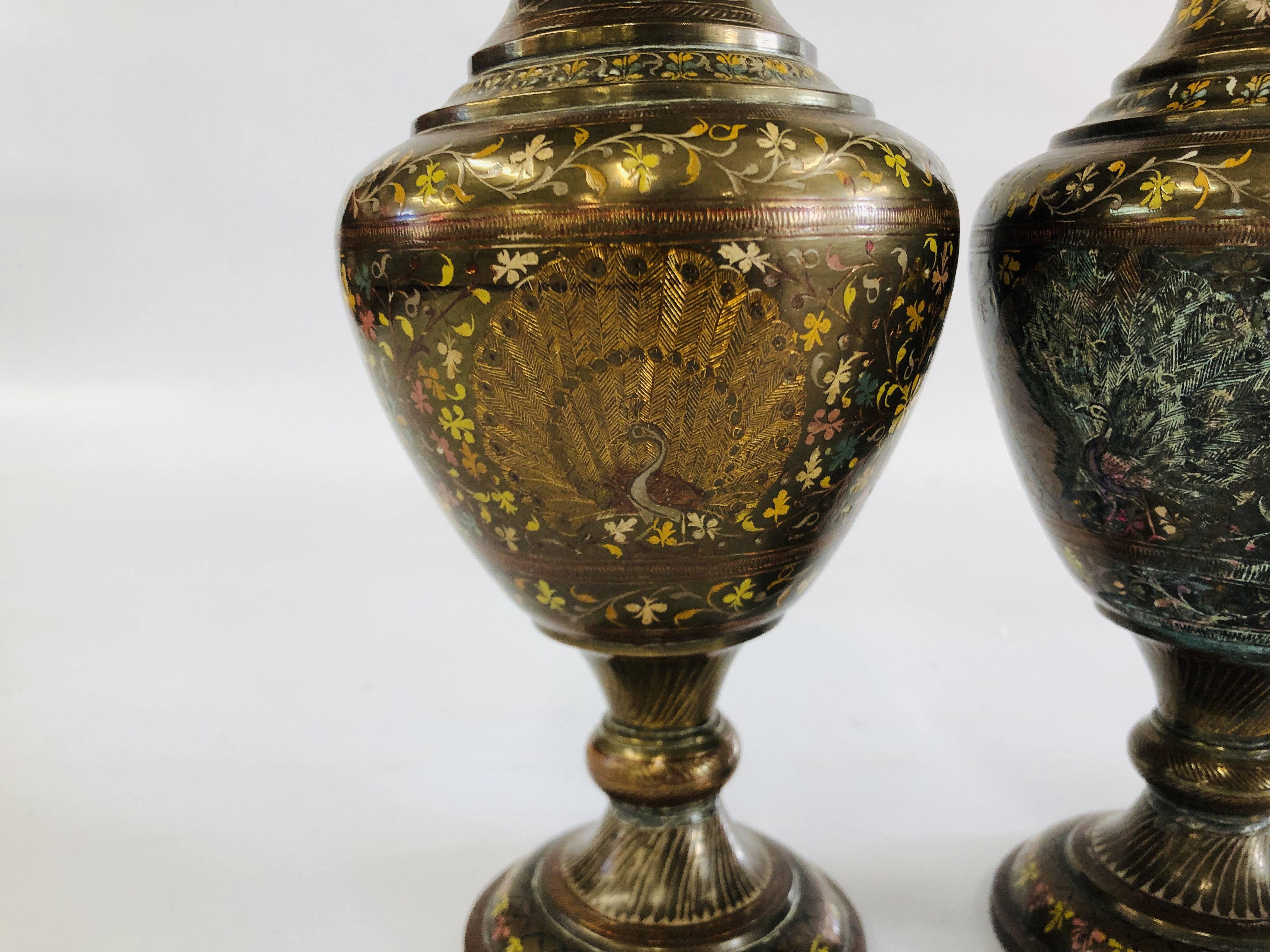 A PAIR OF BRASS VASES WITH CHASED PEACOCK AND HAND PAINTED DECORATION ALONG WITH A SMALLER VASE OF - Image 6 of 8