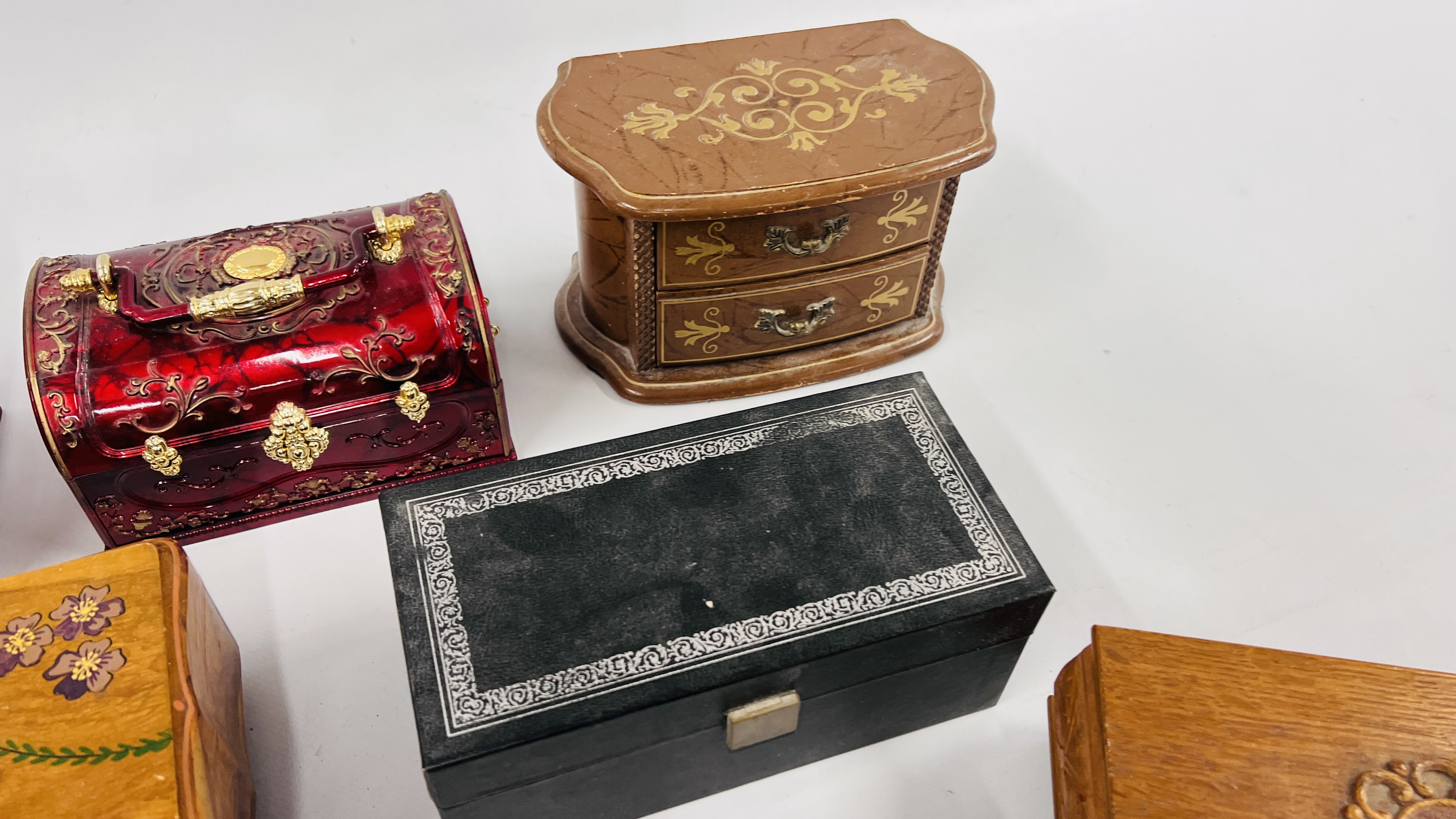 7 X ASSORTED JEWELLERY BOXES TO INCLUDE ORIENTAL LACQUERED EXAMPLES. - Image 7 of 7