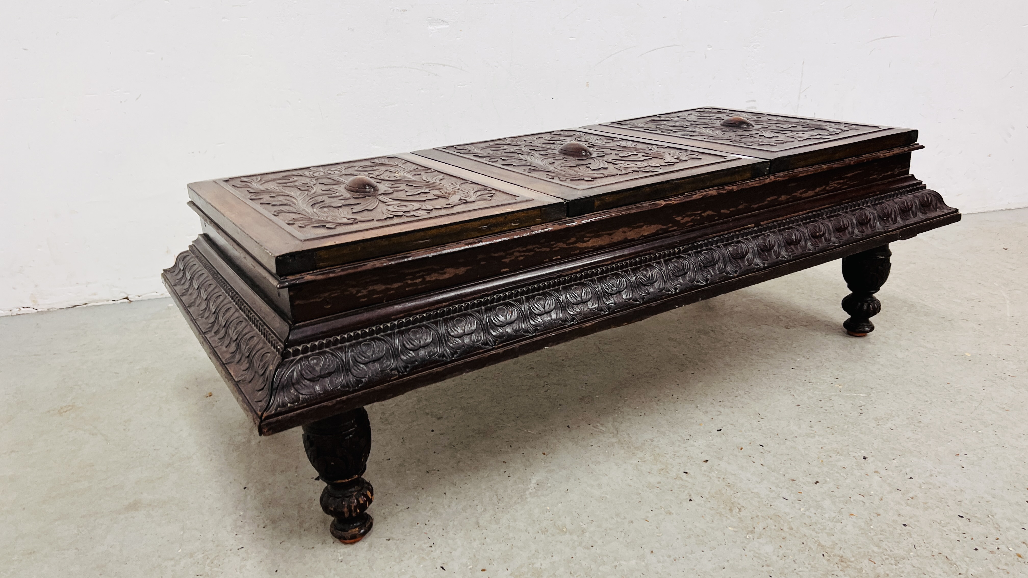 A CARVED VINTAGE THREE PANELLED TOP LOW CHEST, W 135CM, D 66CM, H 42CM WITH EACH LID BEING 40. - Image 3 of 13