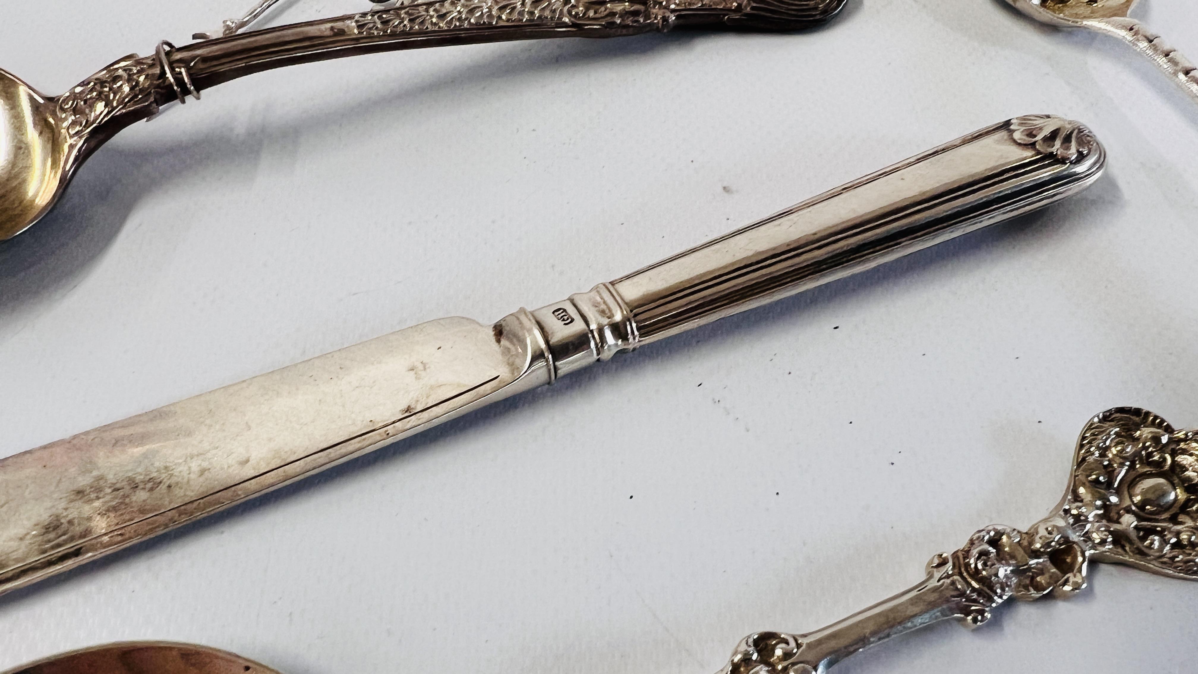 3 VARIOUS SILVER FRUIT SPOONS, GEORGIAN AND LATER, ALONG WITH CAKE KNIFE, SHEFFIELD ASSAY, - Image 3 of 8