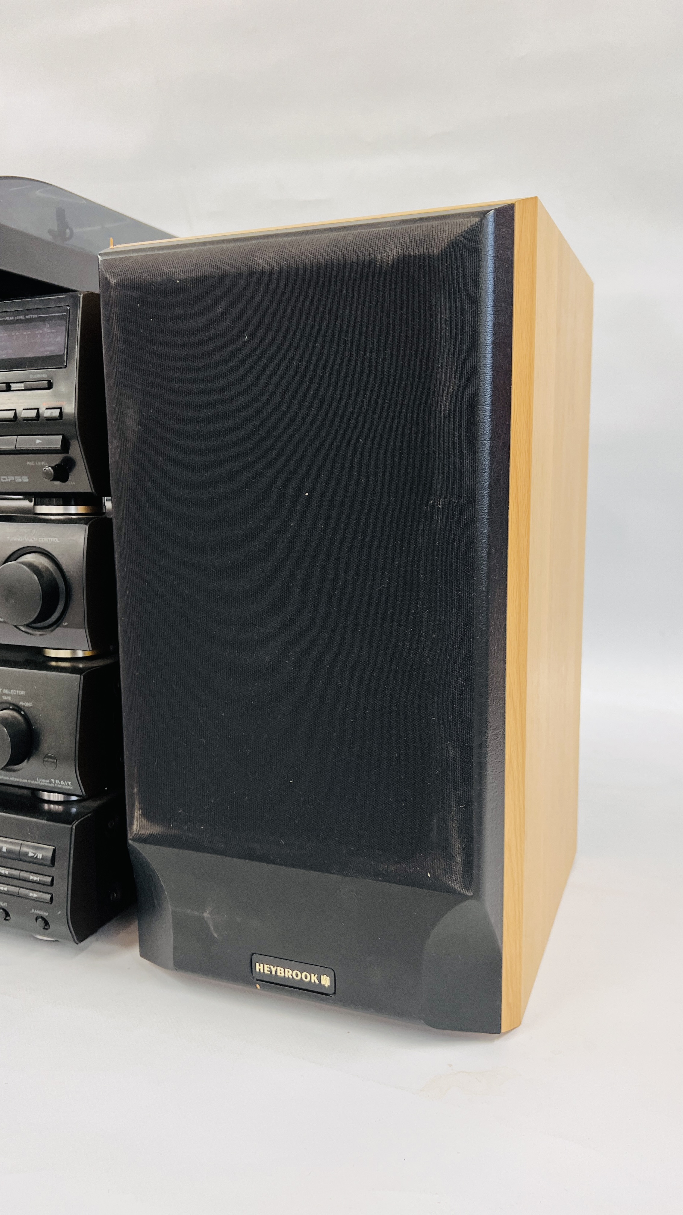 A KENWOOD 5 PIECE HI-FI SYSTEM COMPRISING OF STEREO, DOUBLE CASSETTE DECK KXF-W1030, - Image 4 of 9