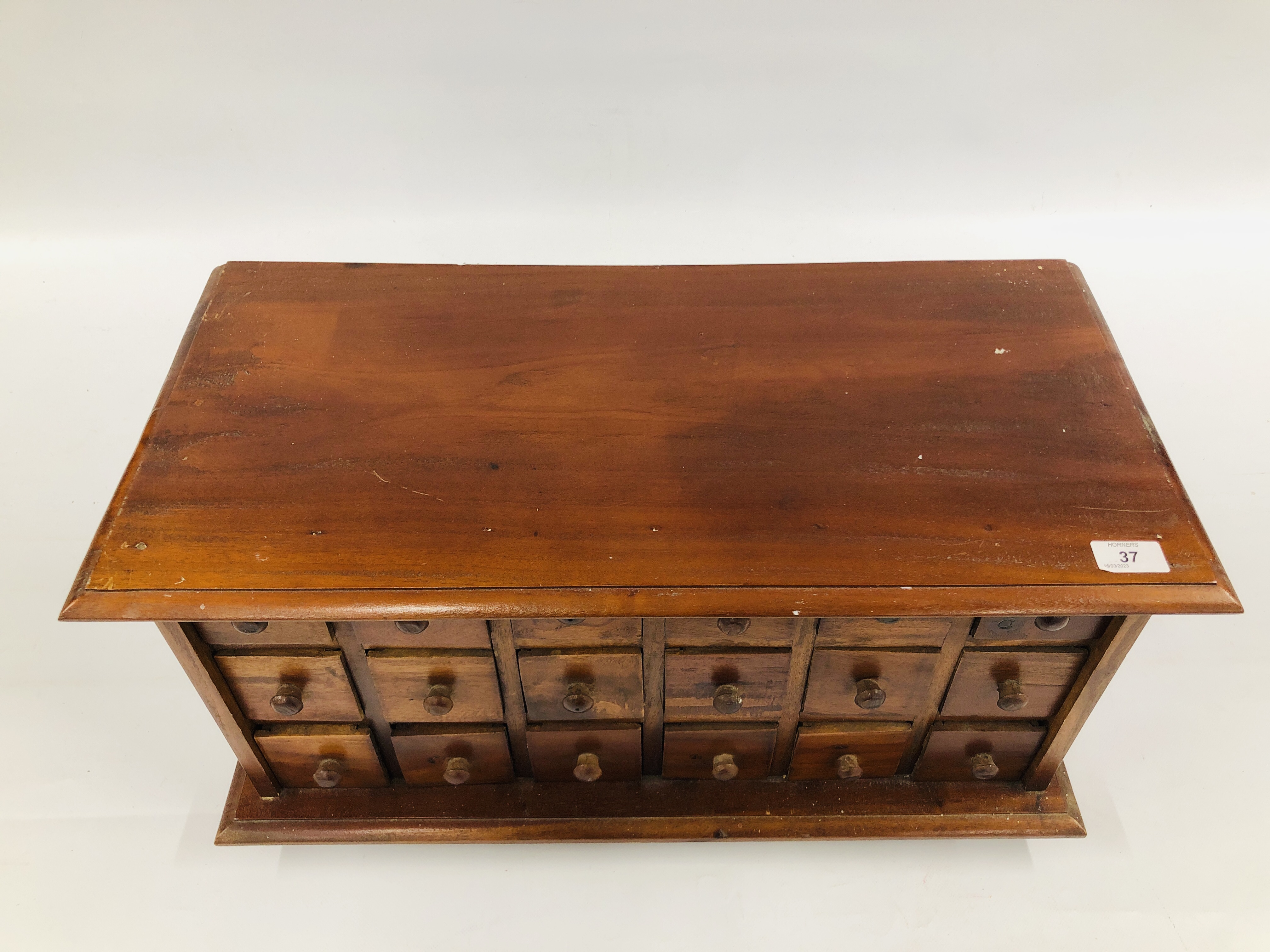 A REPRODUCTION HARDWOOD 18 DRAWER SPICE CHEST - W 64CM X D 31CM X H 33CM. - Image 2 of 5